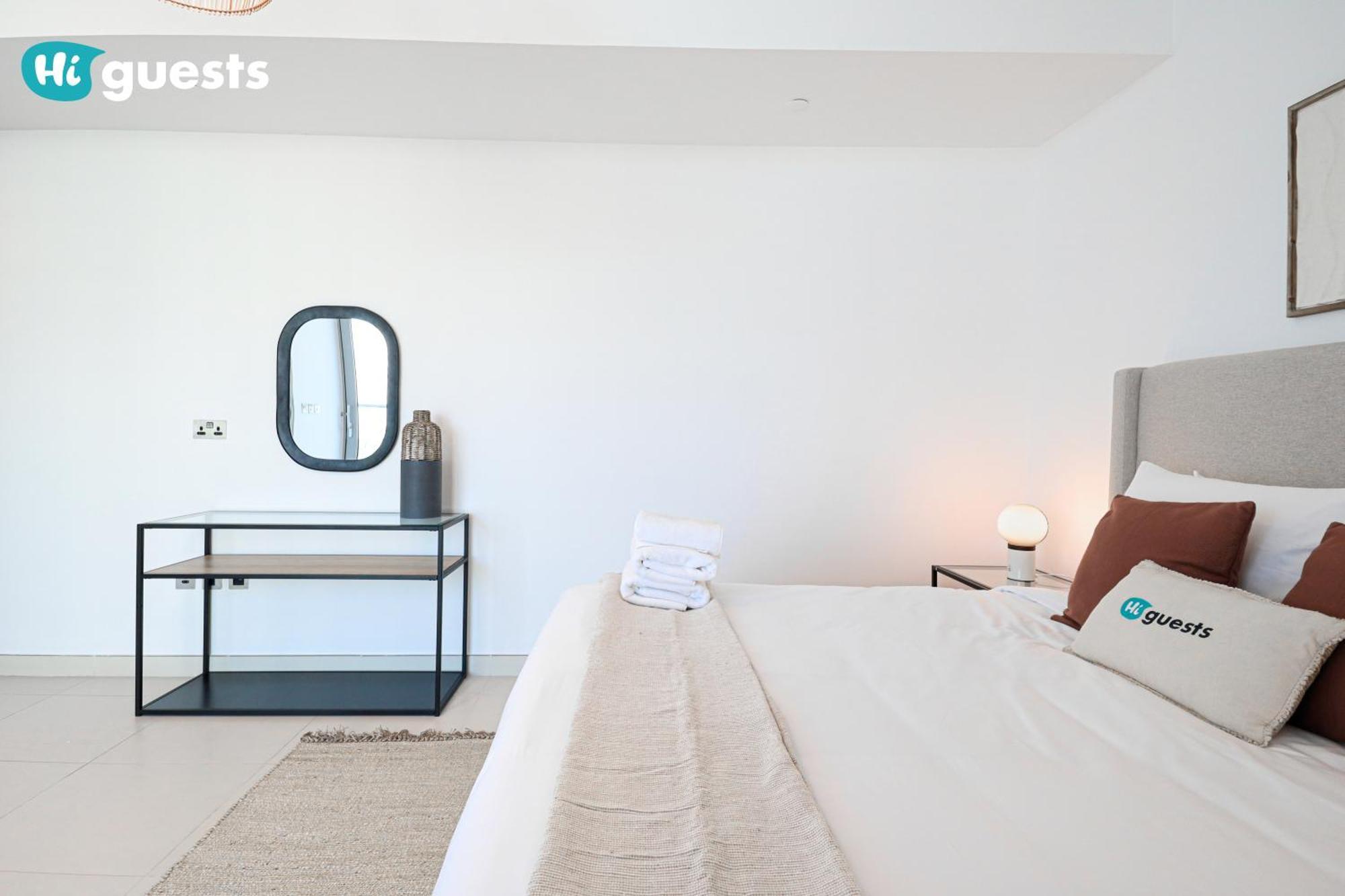 Appartement Higuests - Premier Beachfront Stylish 2br Maid Dubaï