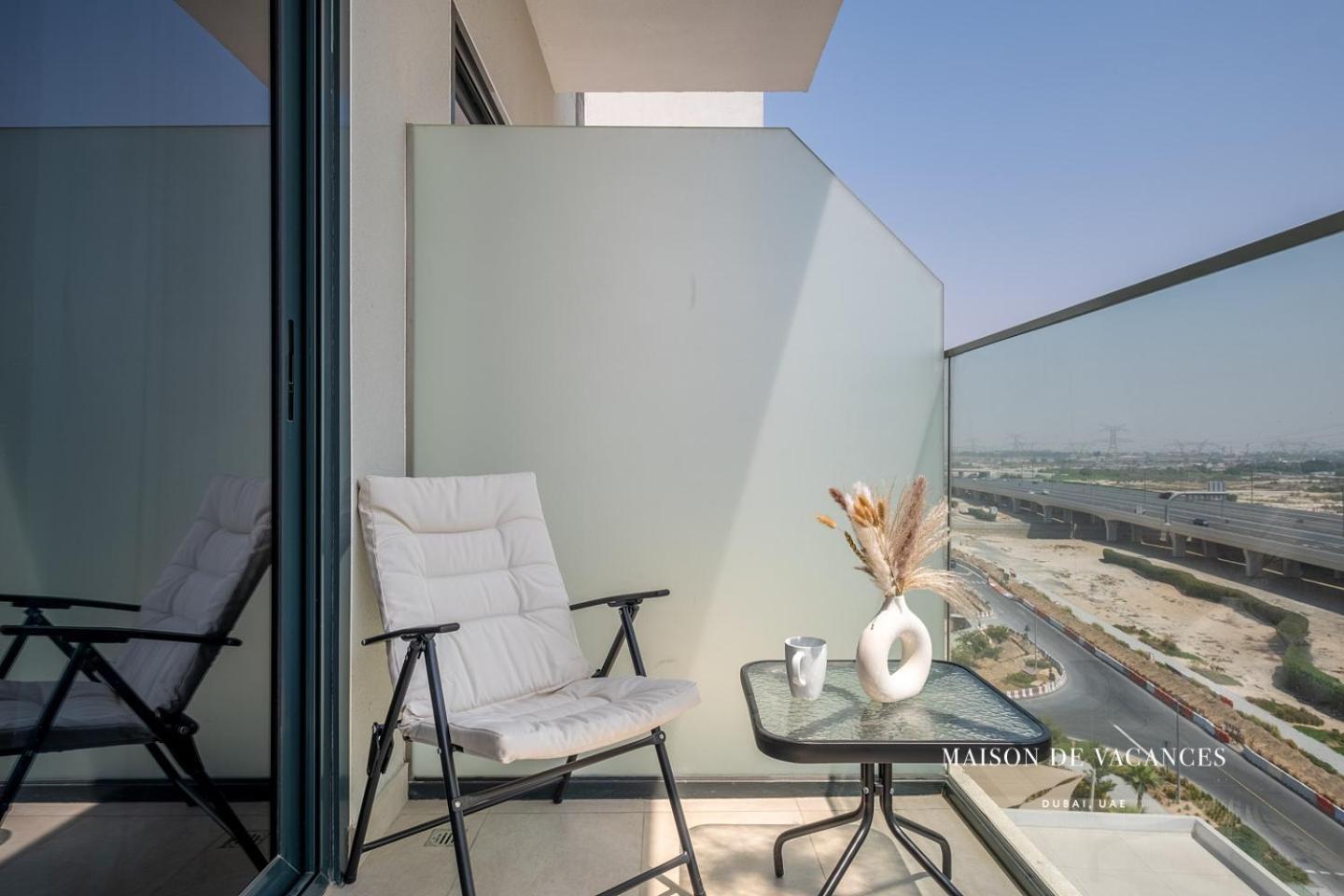 In Azizi Riviera 10mins From Mall * Dubaï