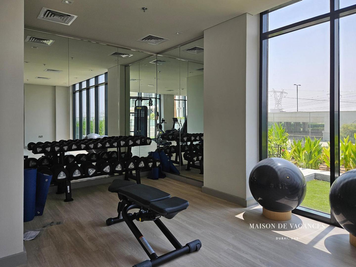 In Azizi Riviera 10mins From Mall Appartement *
