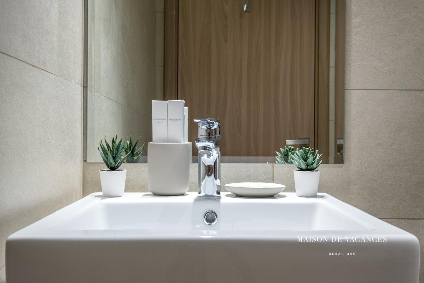 Appartement In Azizi Riviera 10mins From Mall *