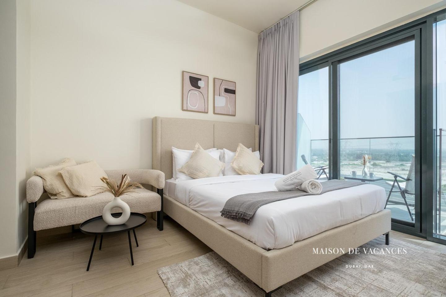 Appartement In Azizi Riviera 10mins From Mall *