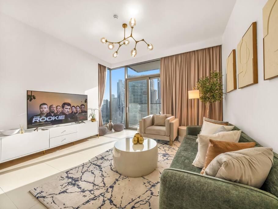 Luxury Two Bedroom With & Pool View By Delujo