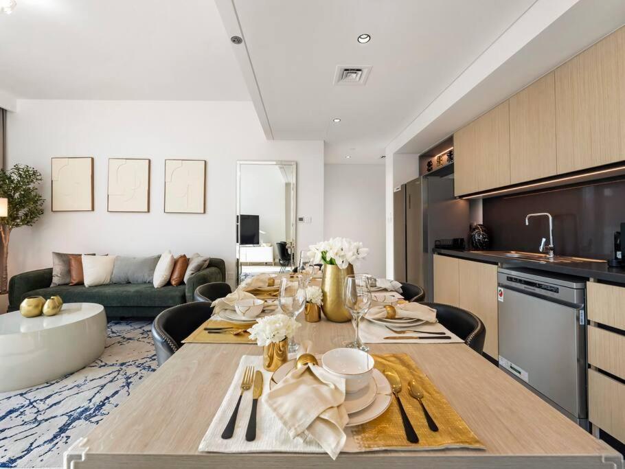 Luxury Two Bedroom With & Pool View By Delujo