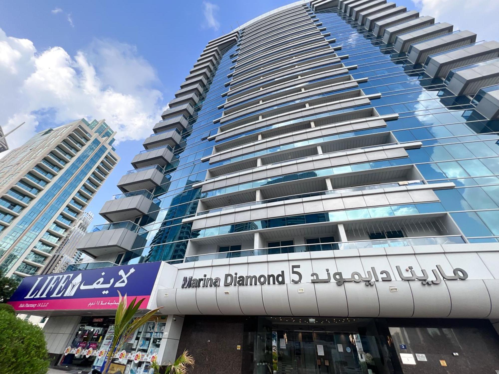 Apartment Spacious 2 Bed Marina-near Metro *