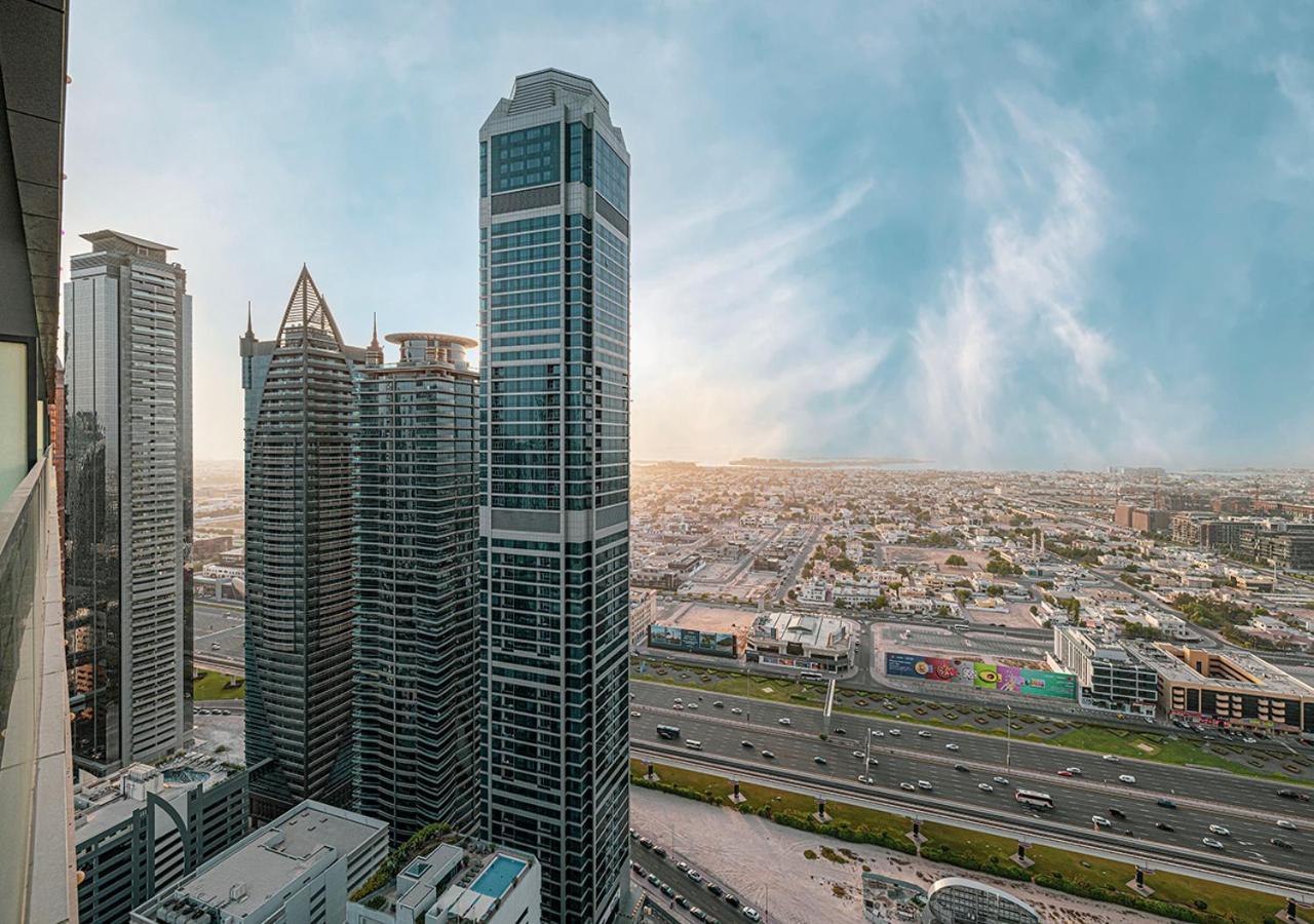 Appartement 5 Star High Rise Luxury Apartment, Infinity Pool With Stunning Burj View - Brand New *
