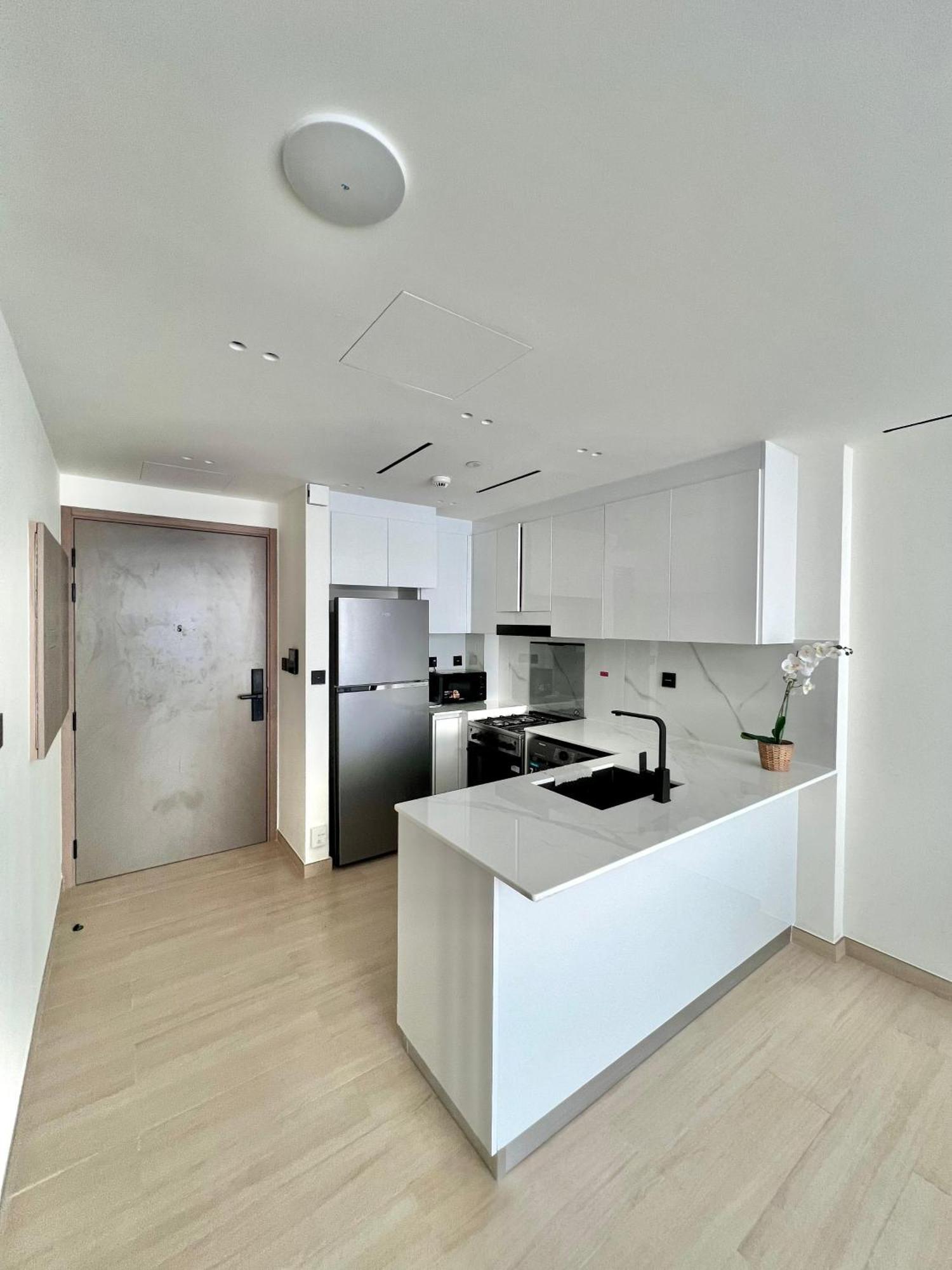 1 Bedroom In Jvc Appartement *