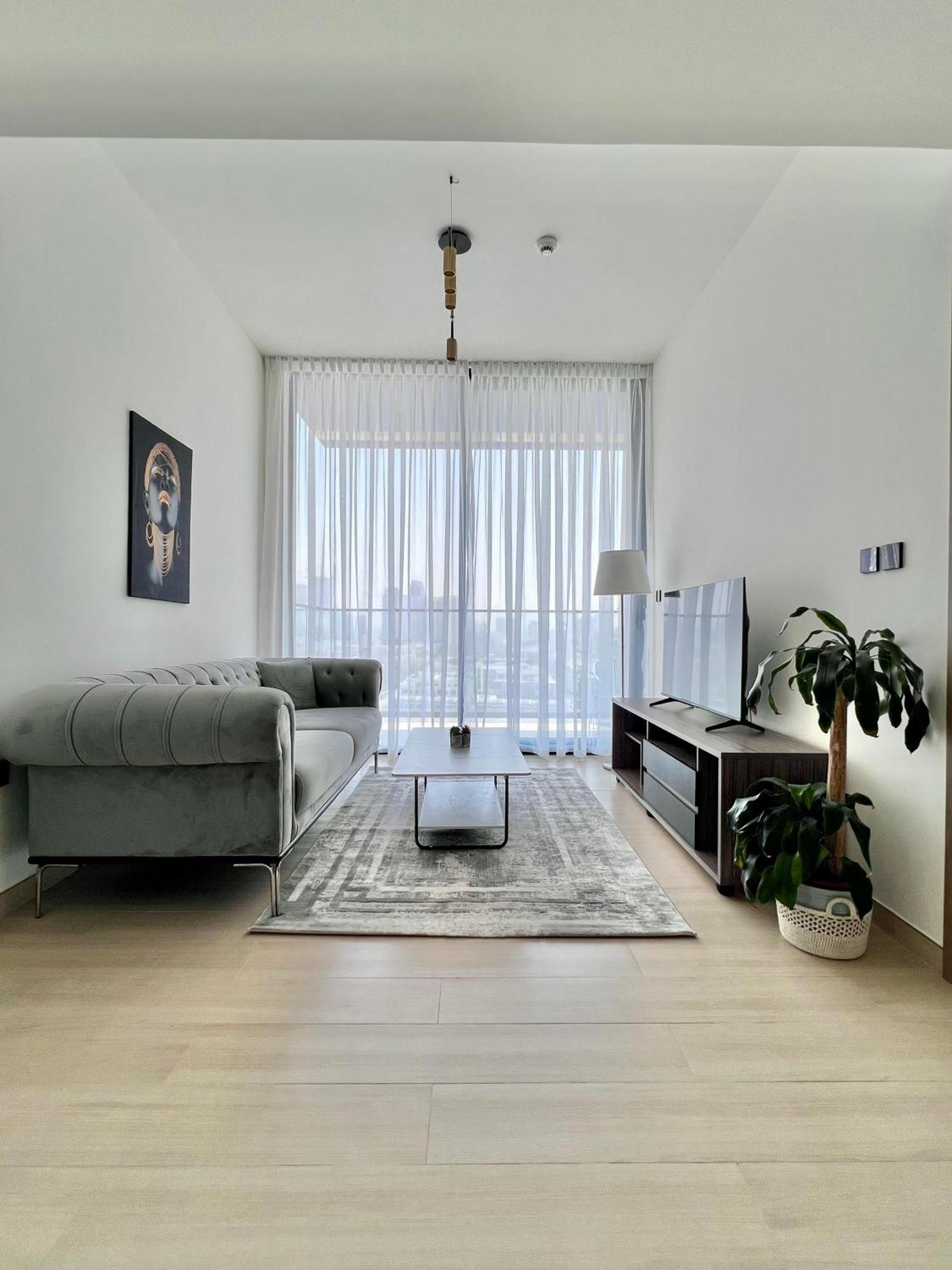 1 Bedroom In Jvc