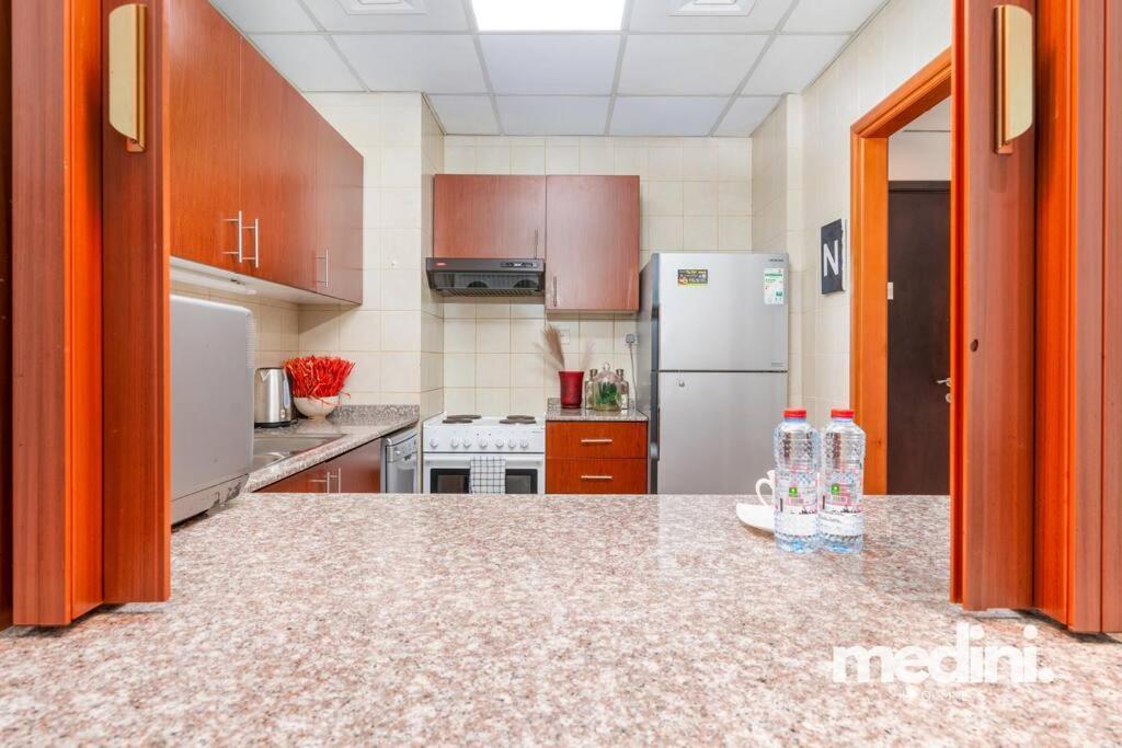 Large 1 Bedroom - Mag218 - Marina * Dubaï