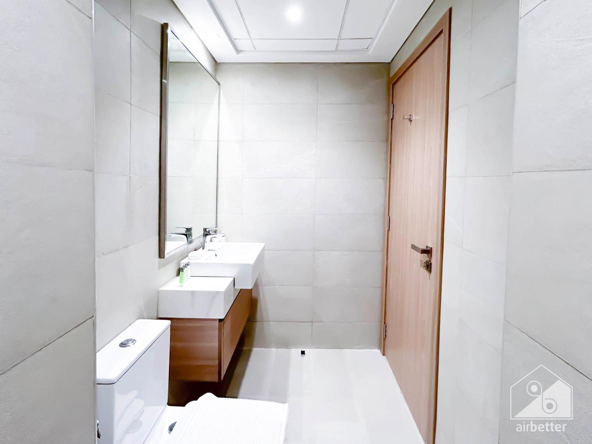 Appartement Bright & Airy With Balcony In Azizi Riviera