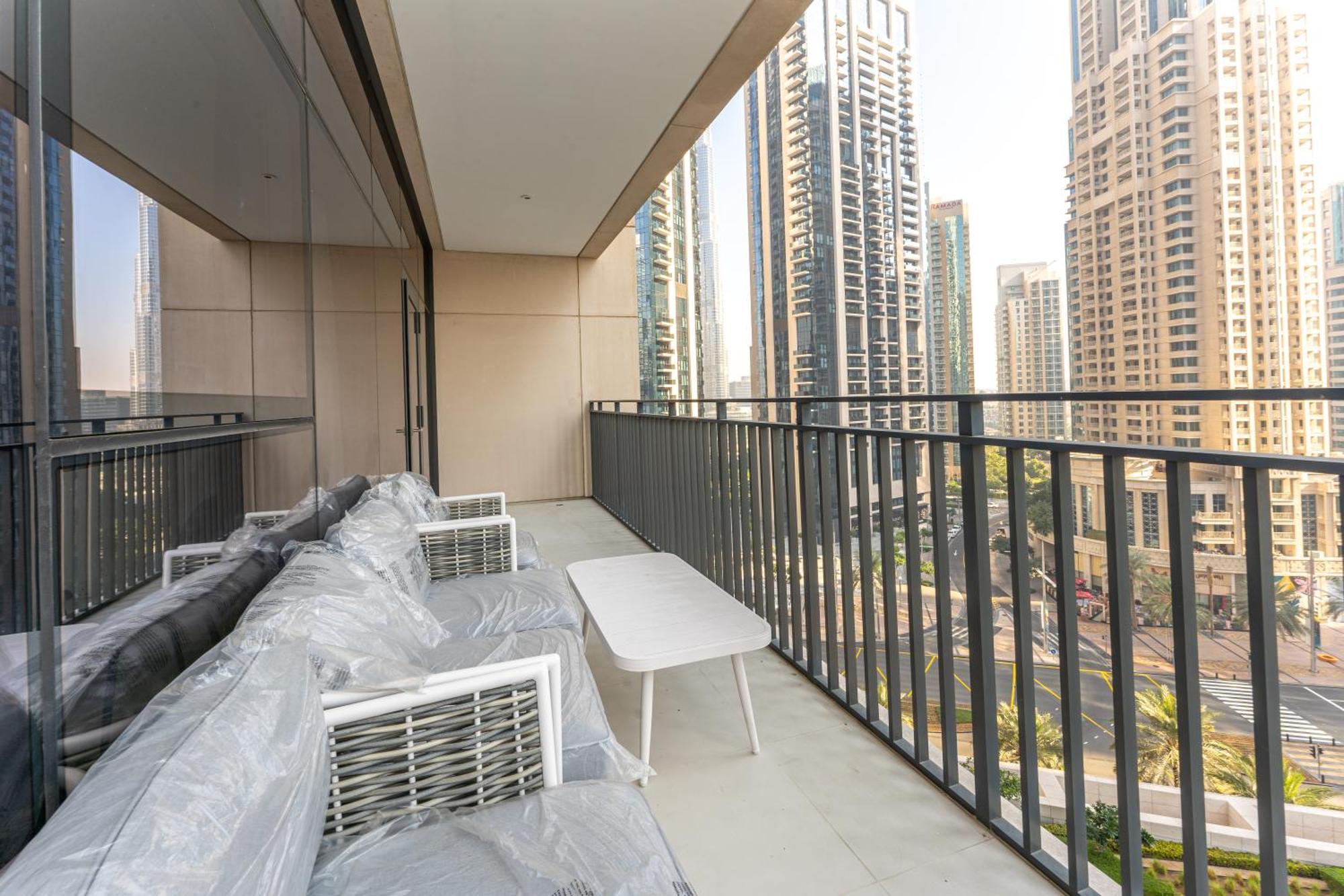 Modern Luxury 2br Burj Khalifa Partial & Blvd View Dubai
