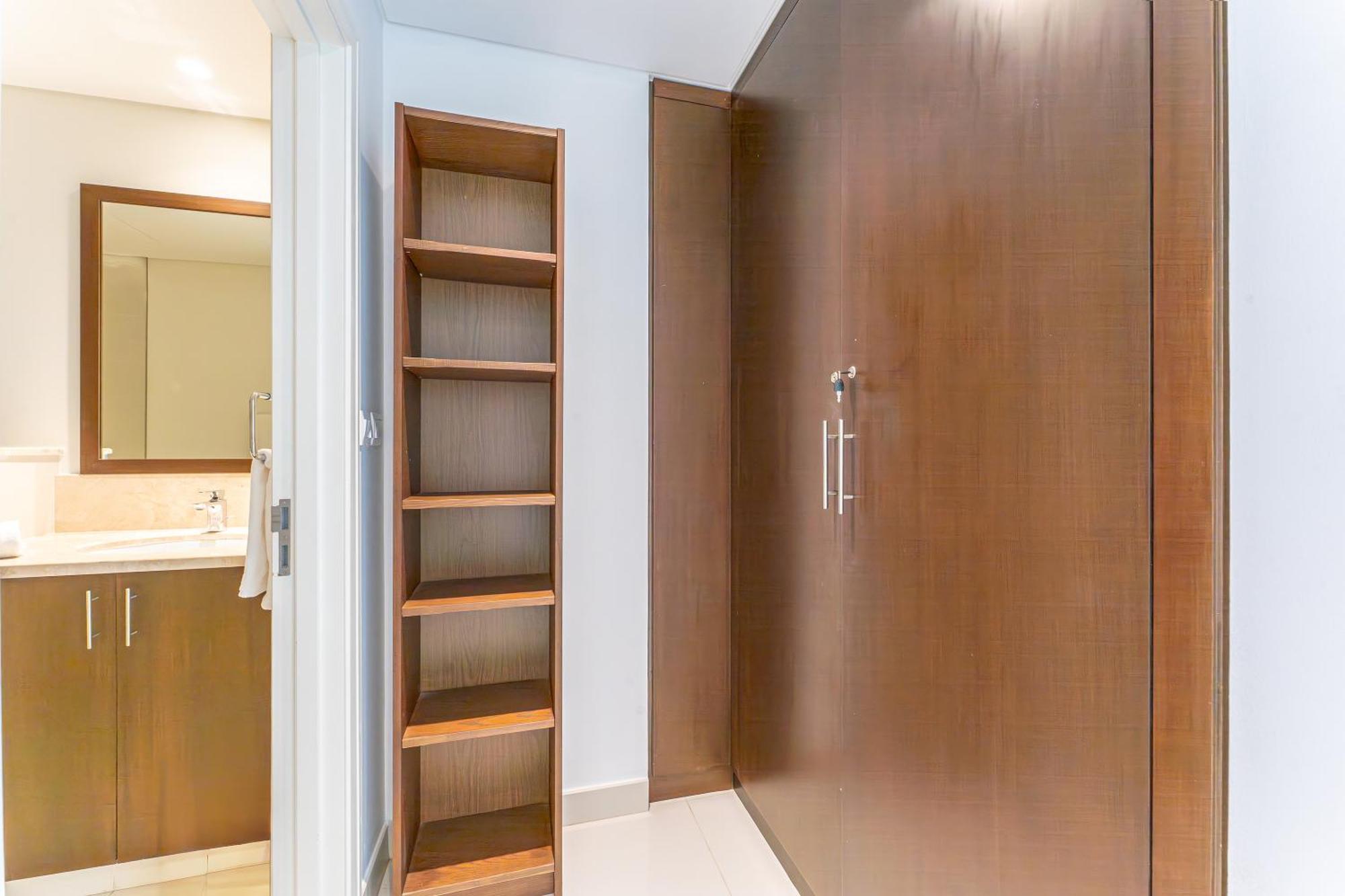 Modern Luxury 2br Burj Khalifa Partial & Blvd View