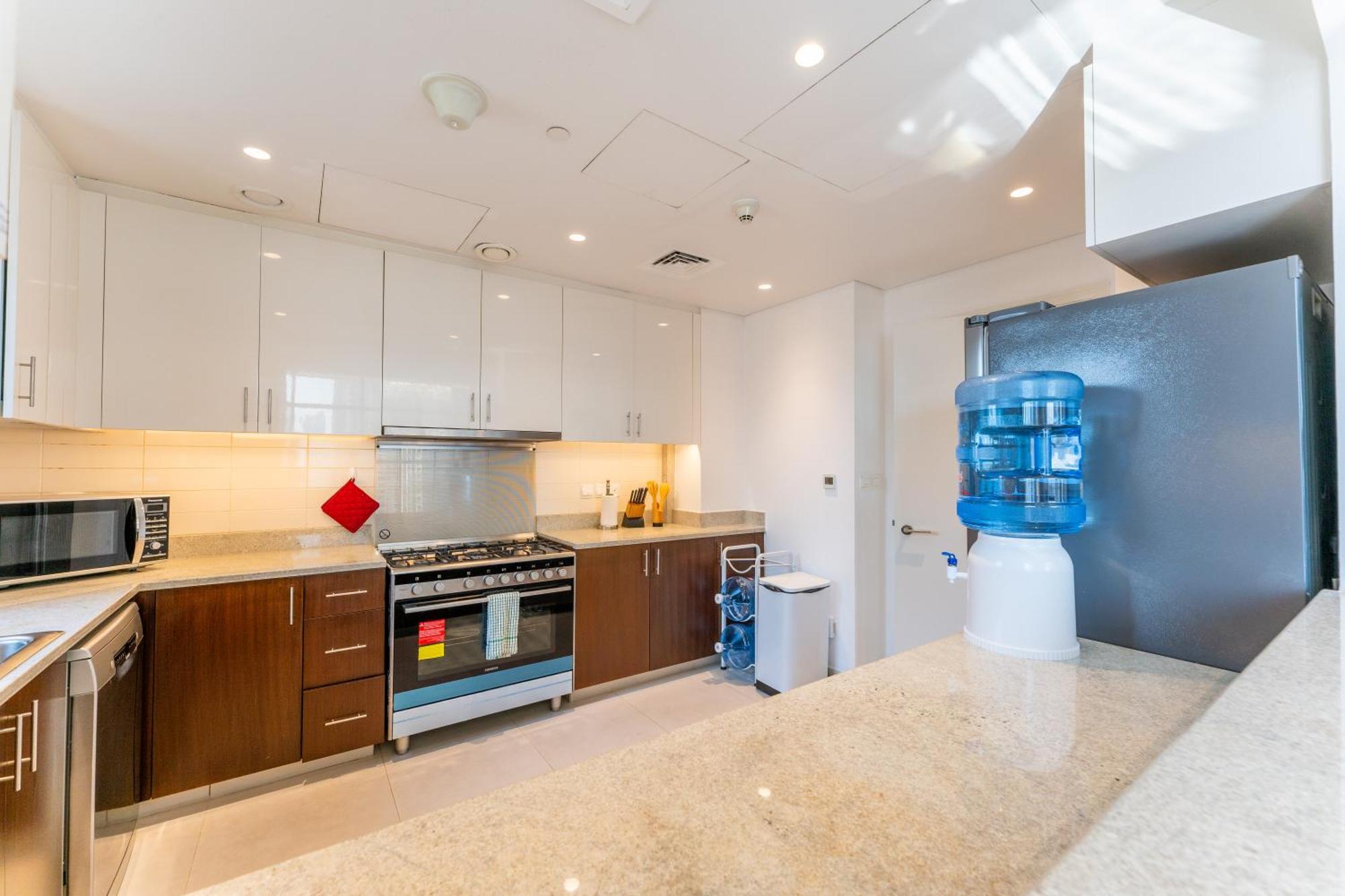 Modern Luxury 2br Burj Khalifa Partial & Blvd View *