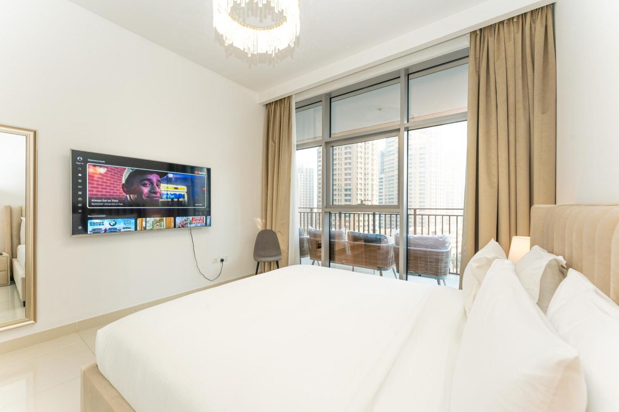 Modern Luxury 2br Burj Khalifa Partial & Blvd View Dubai