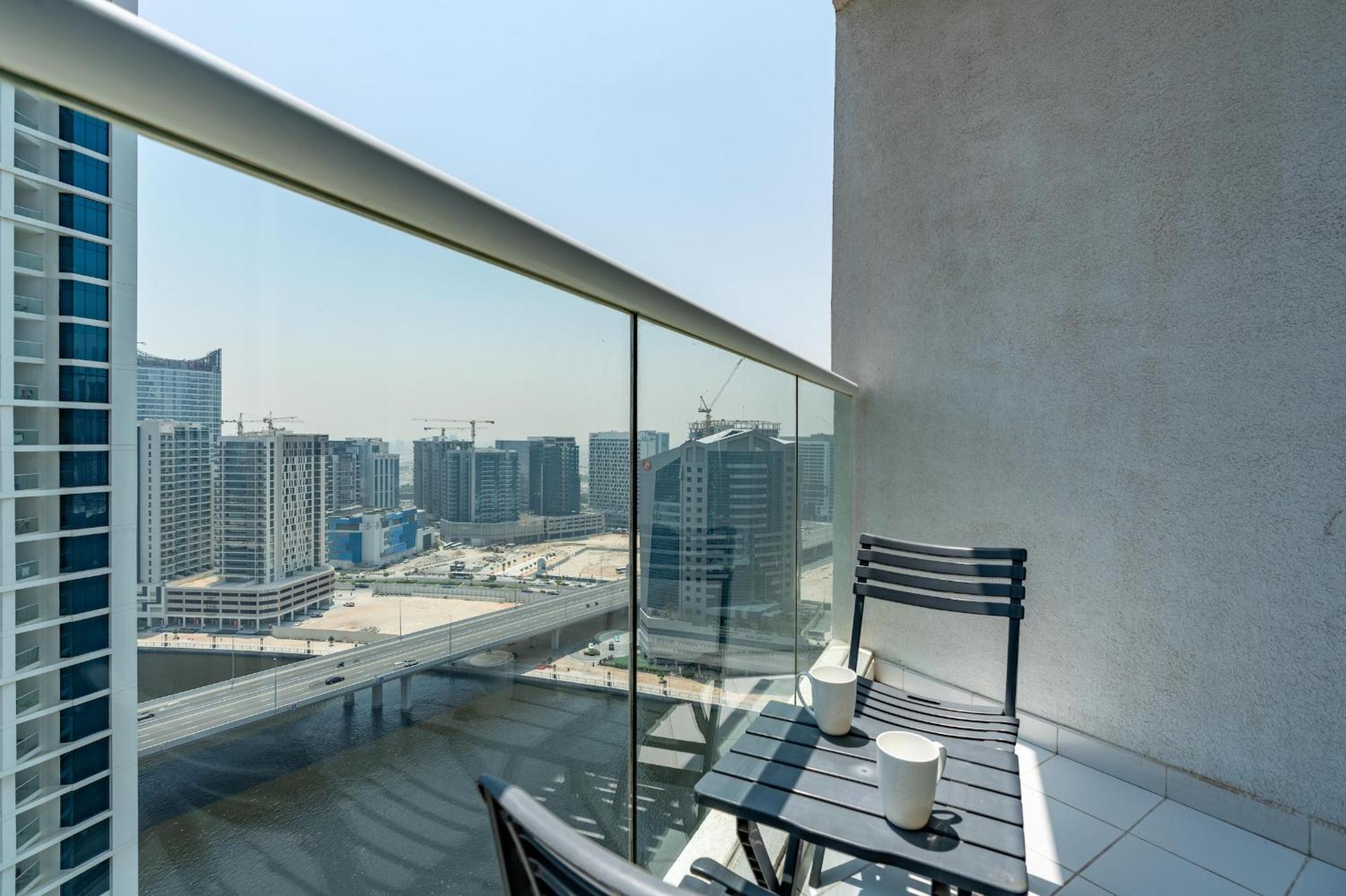 Business Bay With Canal View - Cityapartmentstay Apartamento