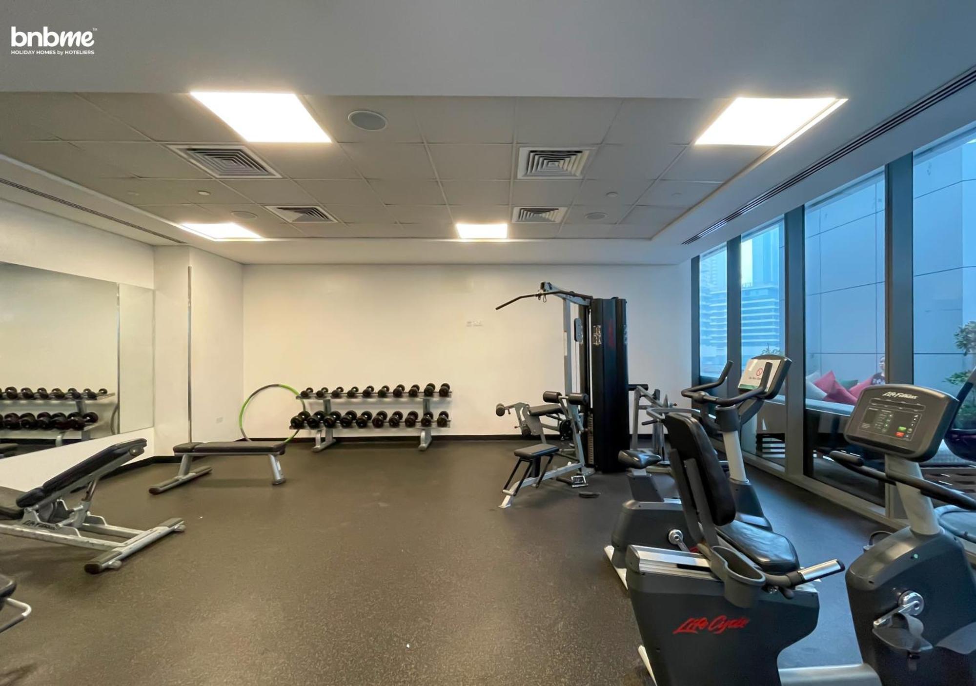 Bnbmehomes - Silverene Tower Appartement *
