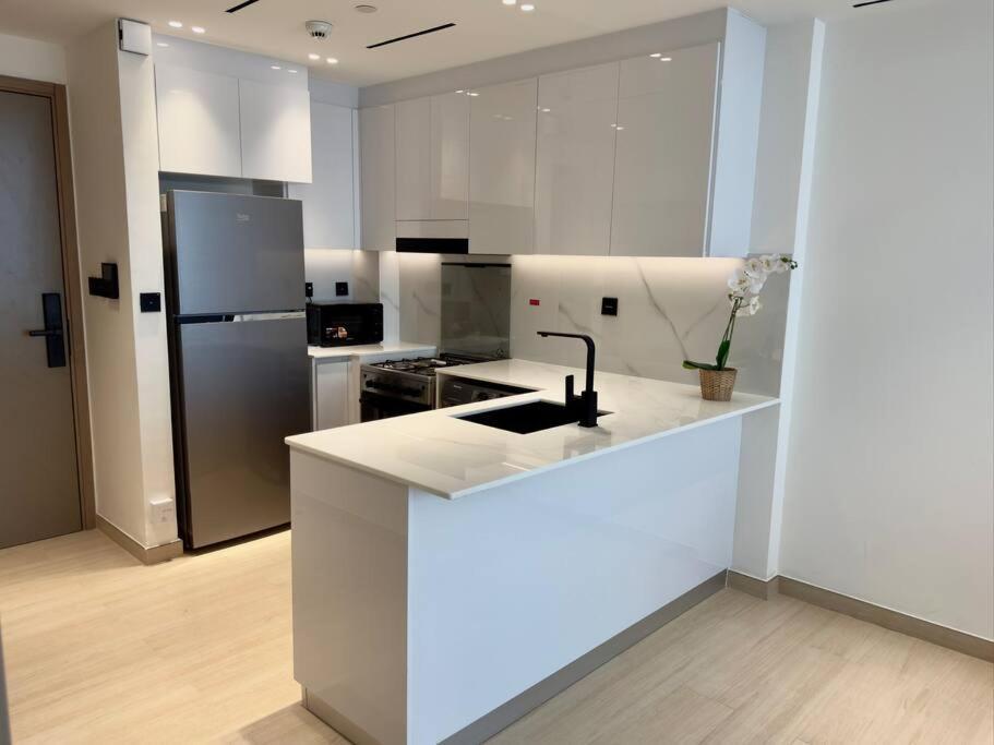 1 Bedroom In Jvc Appartement *