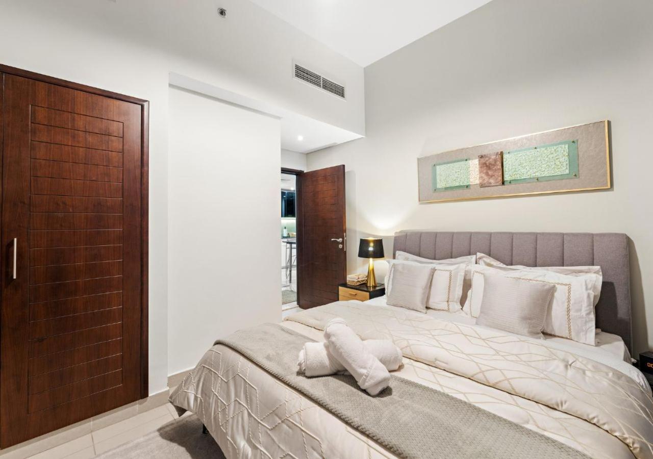 Burj Khalifa View Downtown Gem, 8 Minutes Walk To Mall Apartemen *