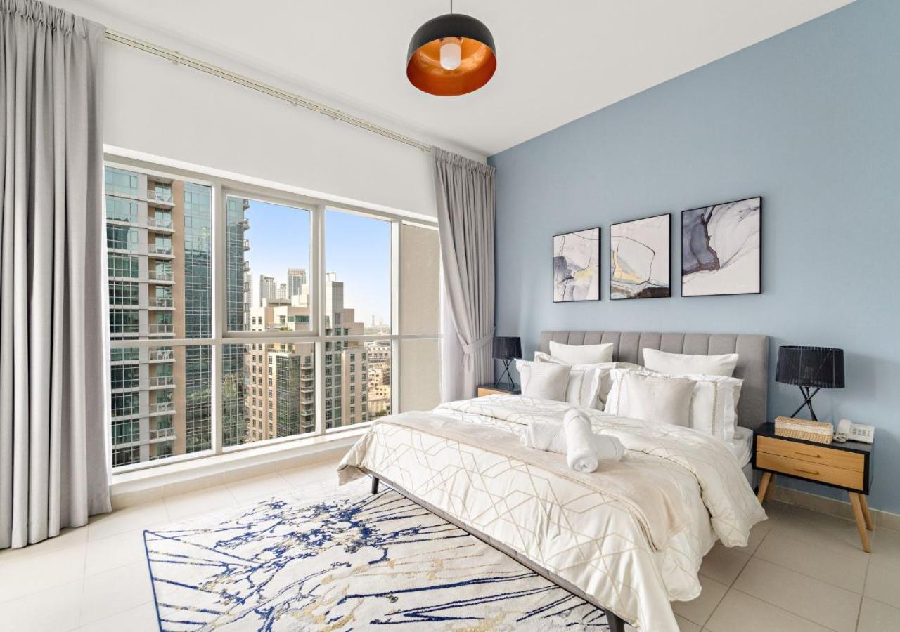 Burj Khalifa View Downtown Gem, 8 Minutes Walk To Mall Apartemen Dubai