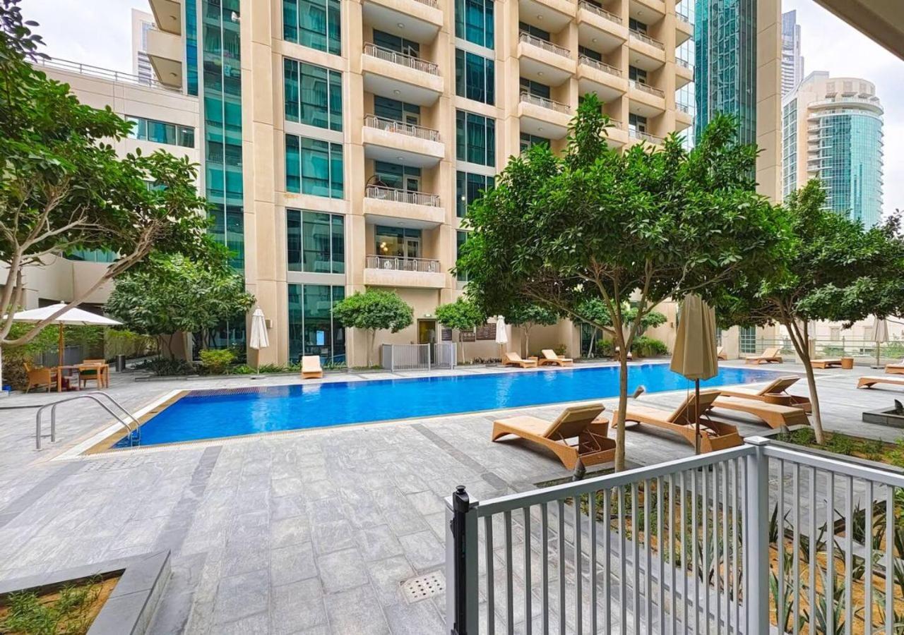 Burj Khalifa View Downtown Gem, 8 Minutes Walk To Mall * Dubai