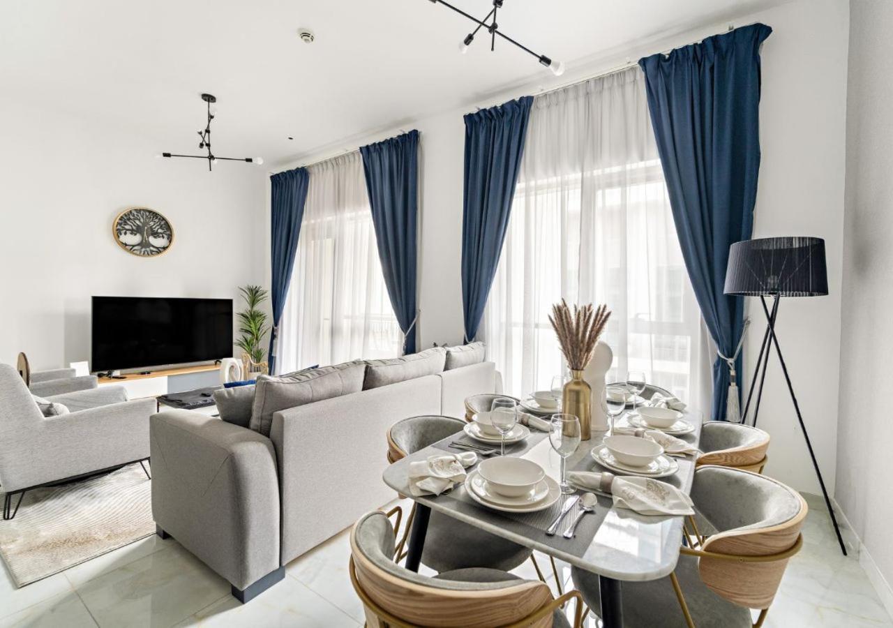 Apartemen Burj Khalifa View Downtown Gem, 8 Minutes Walk To Mall Dubai