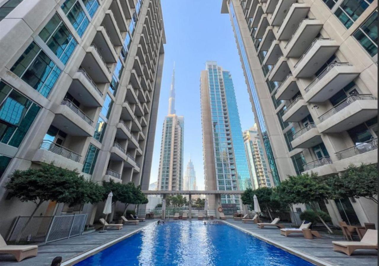 Apartemen Burj Khalifa View Downtown Gem, 8 Minutes Walk To Mall *