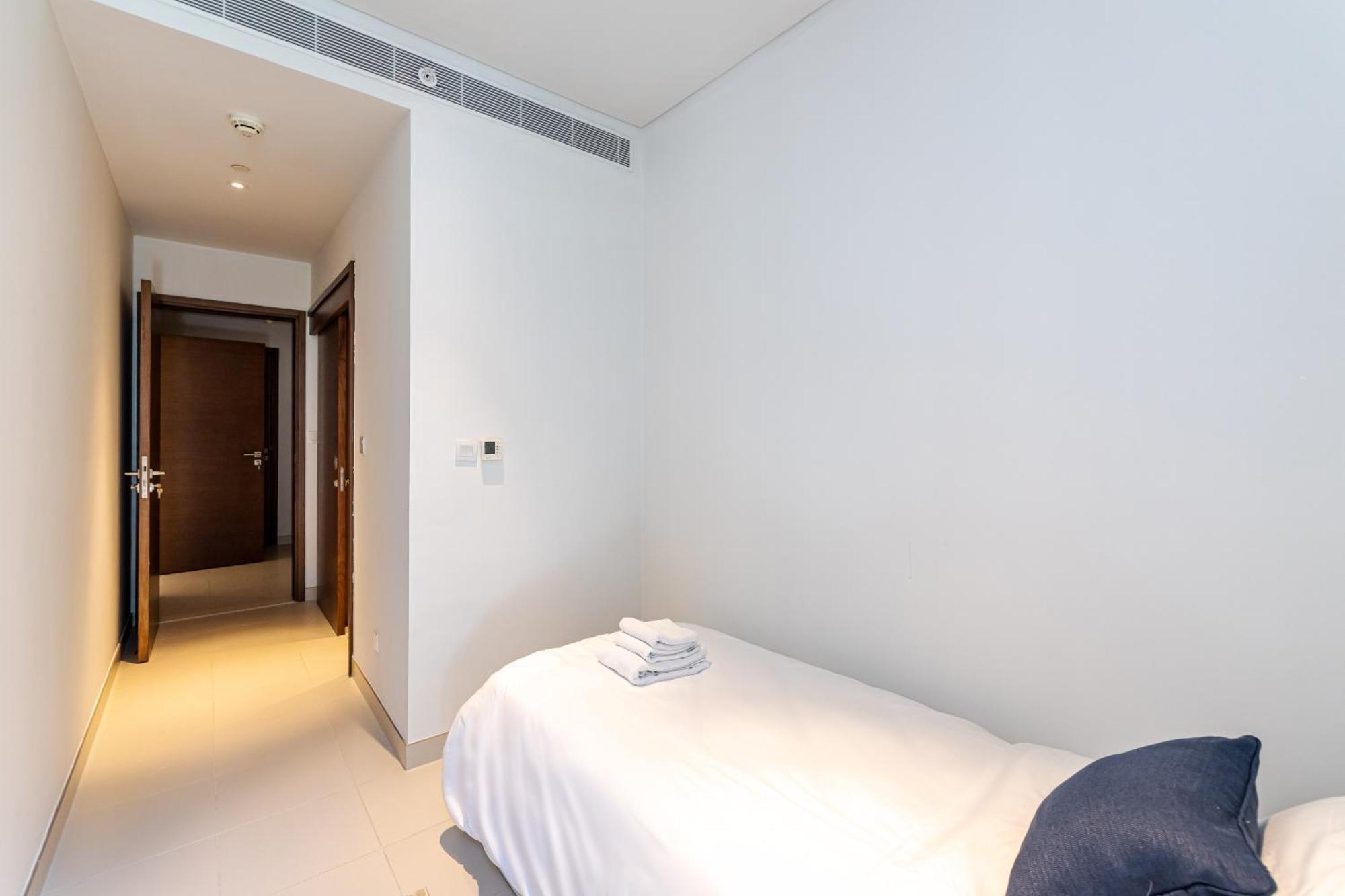 2br With Direct Pool Access Walk B9 - Nox Lägenhet Dubai