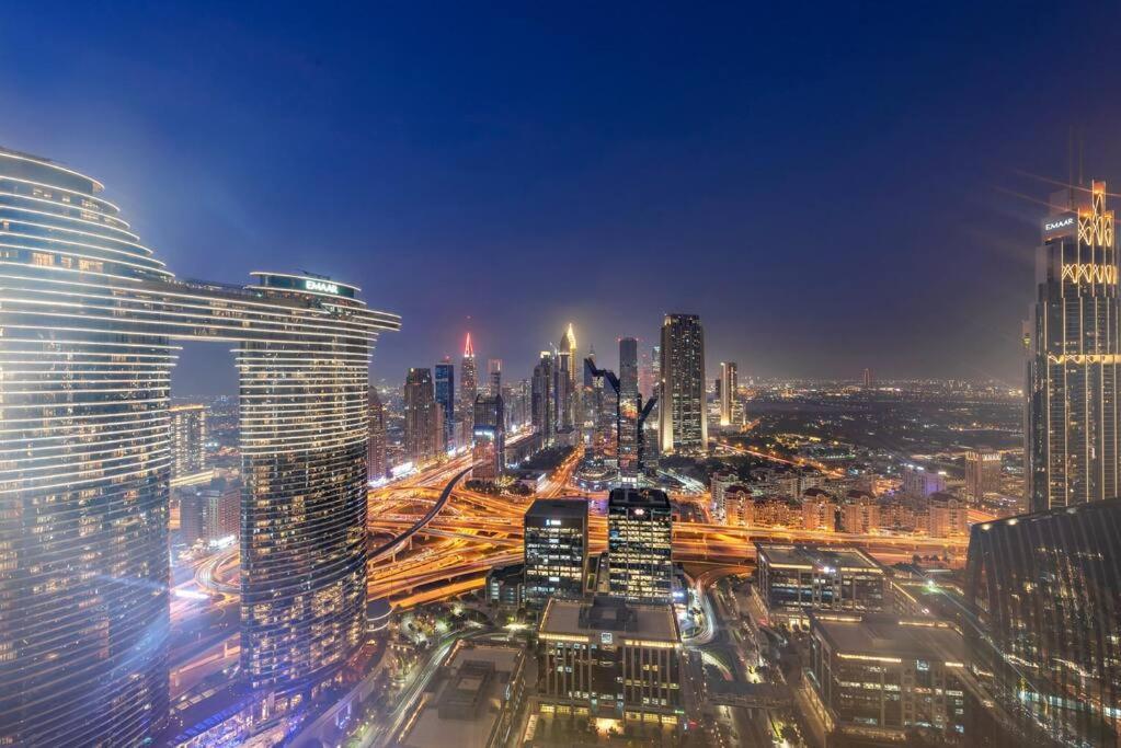 First Class 2br Elegance With Iconic Views Appartement
