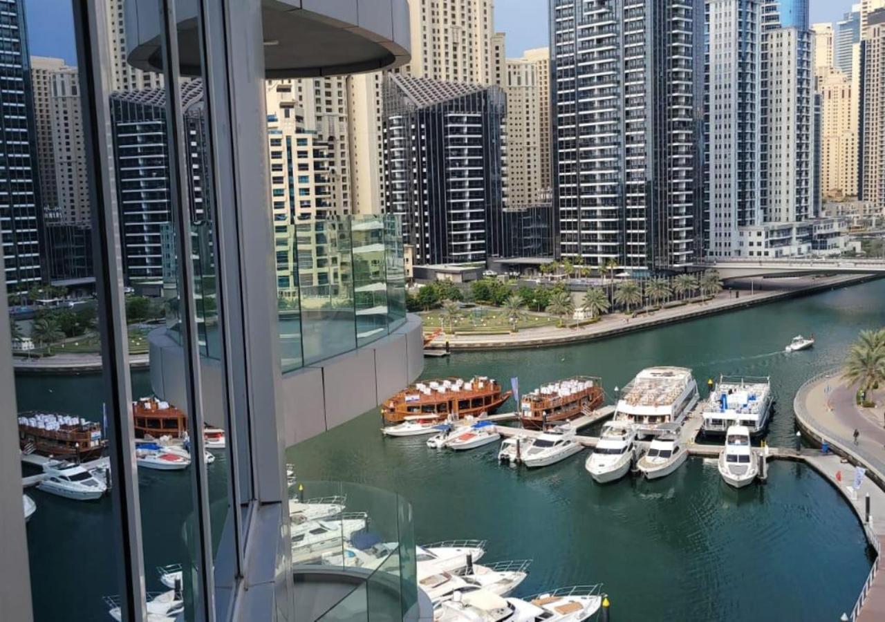 Marina Walk Gem Modern With Pool & Gym Access, Steps To & Metro Appartement Dubai