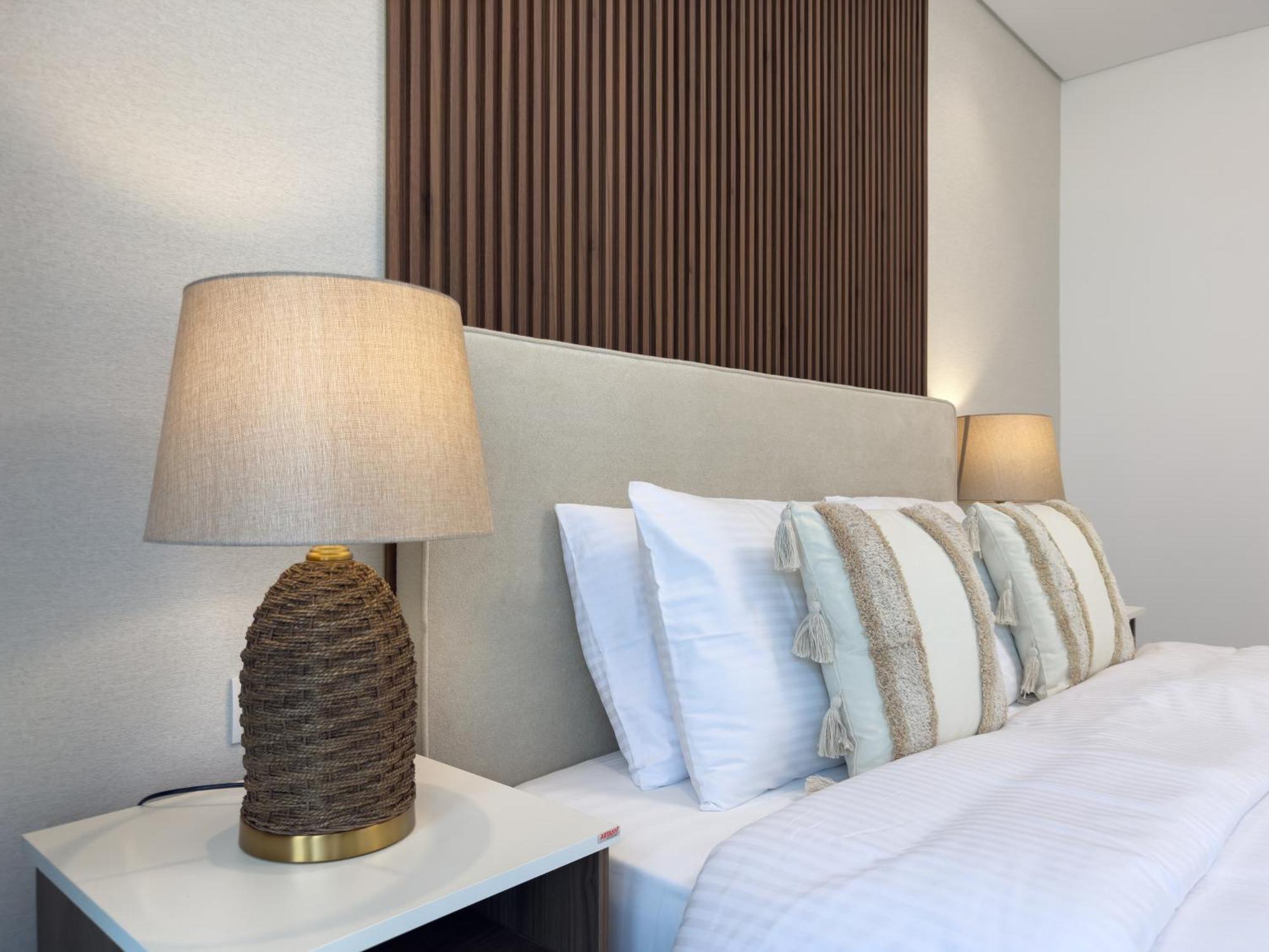 2 Kind Beds - 7mins To Mall - Burj View Apartment