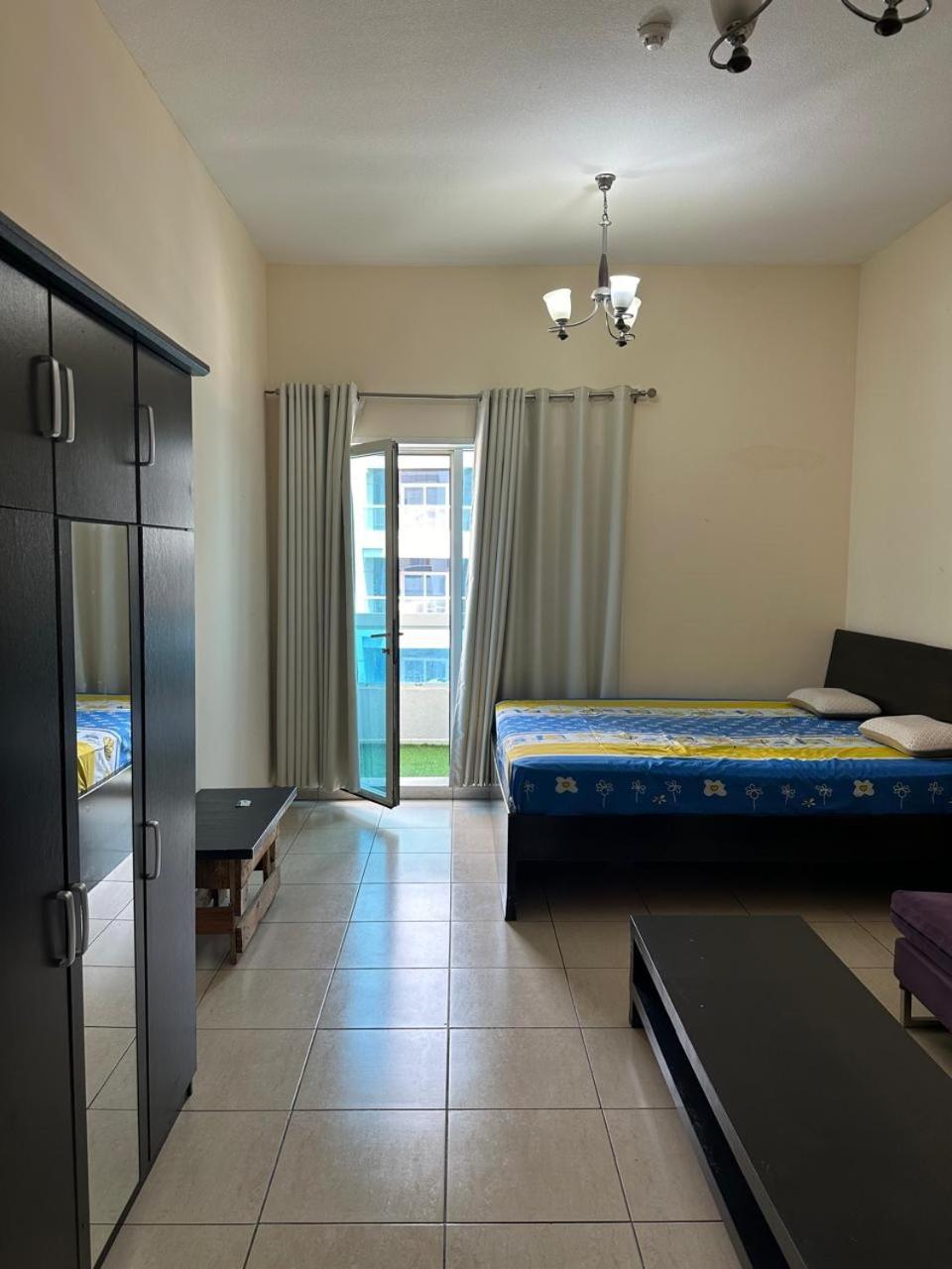 Private With Balcony Fully Furnished In Silicon Oasis Dubaï