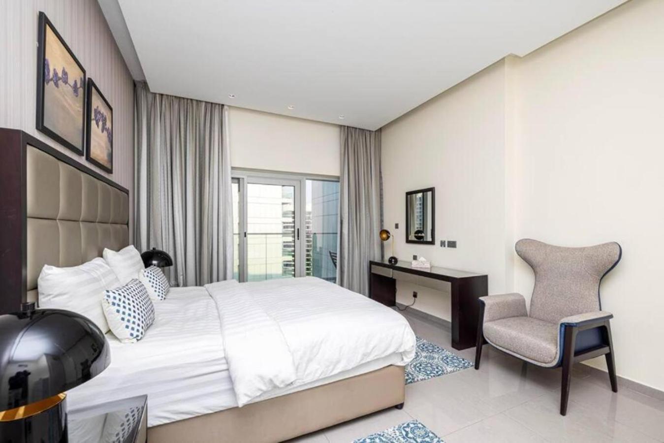 Modern With Stunning View - Damac Majestine Tower * Dubaï