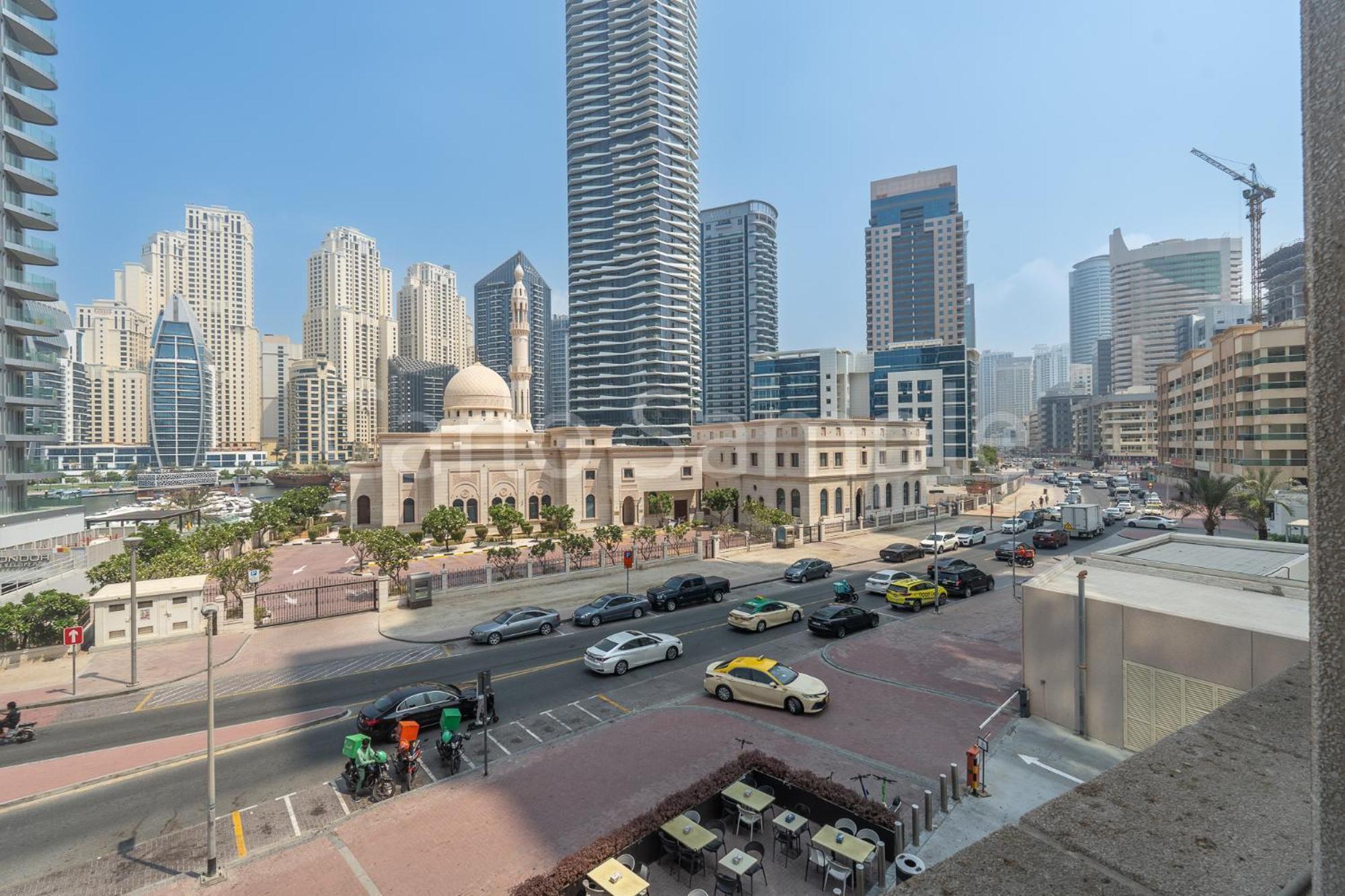 Apartment Tudors One Marina View Rooftop Pool Four Beds