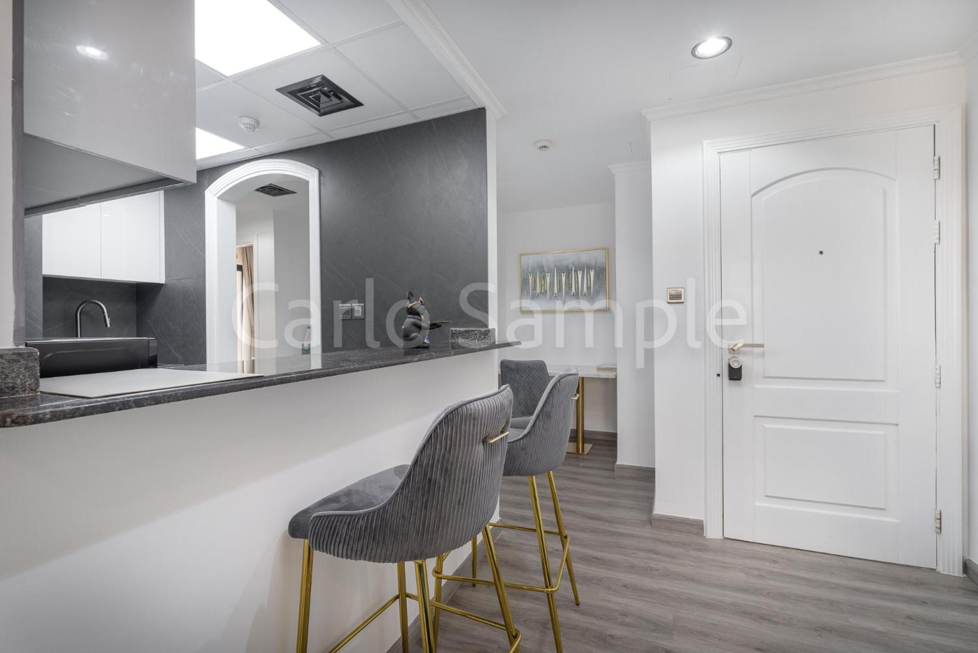 Apartment Tudors One Marina View Rooftop Pool Four Beds