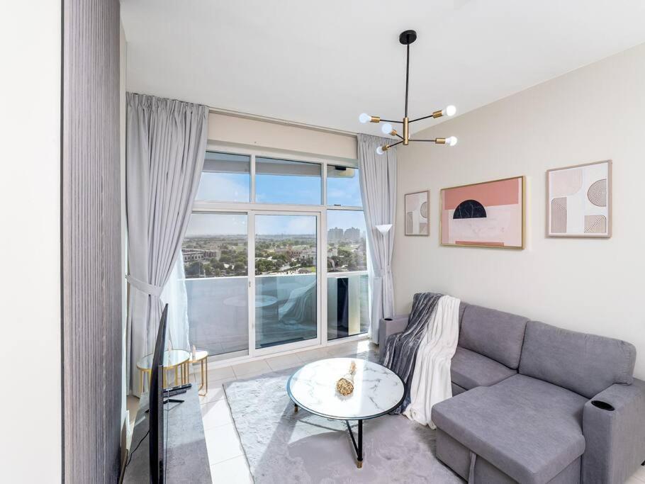Stunning 1br With Golf View In Sports