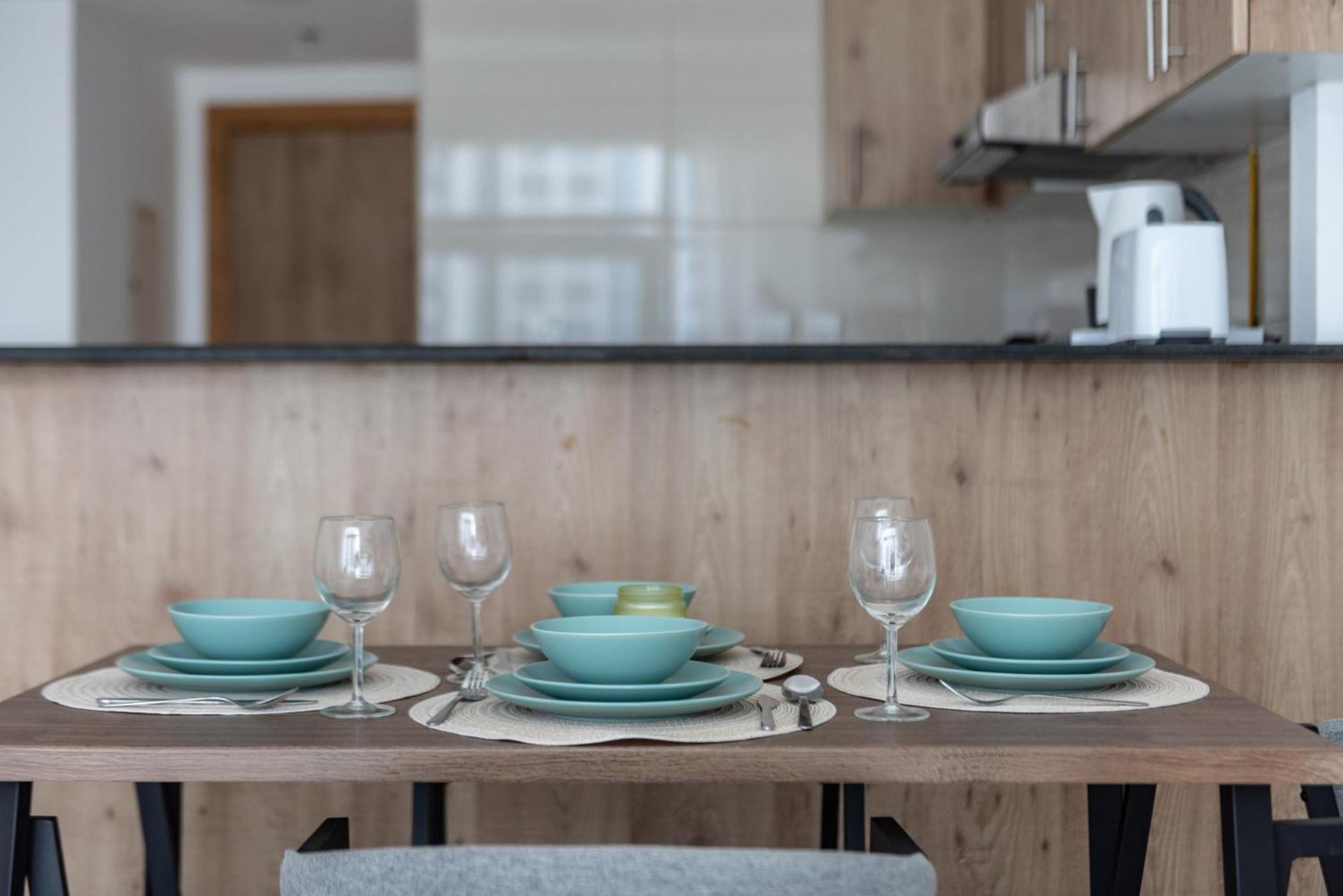 Aesthetic 2br With Marina Waterfront View Appartement