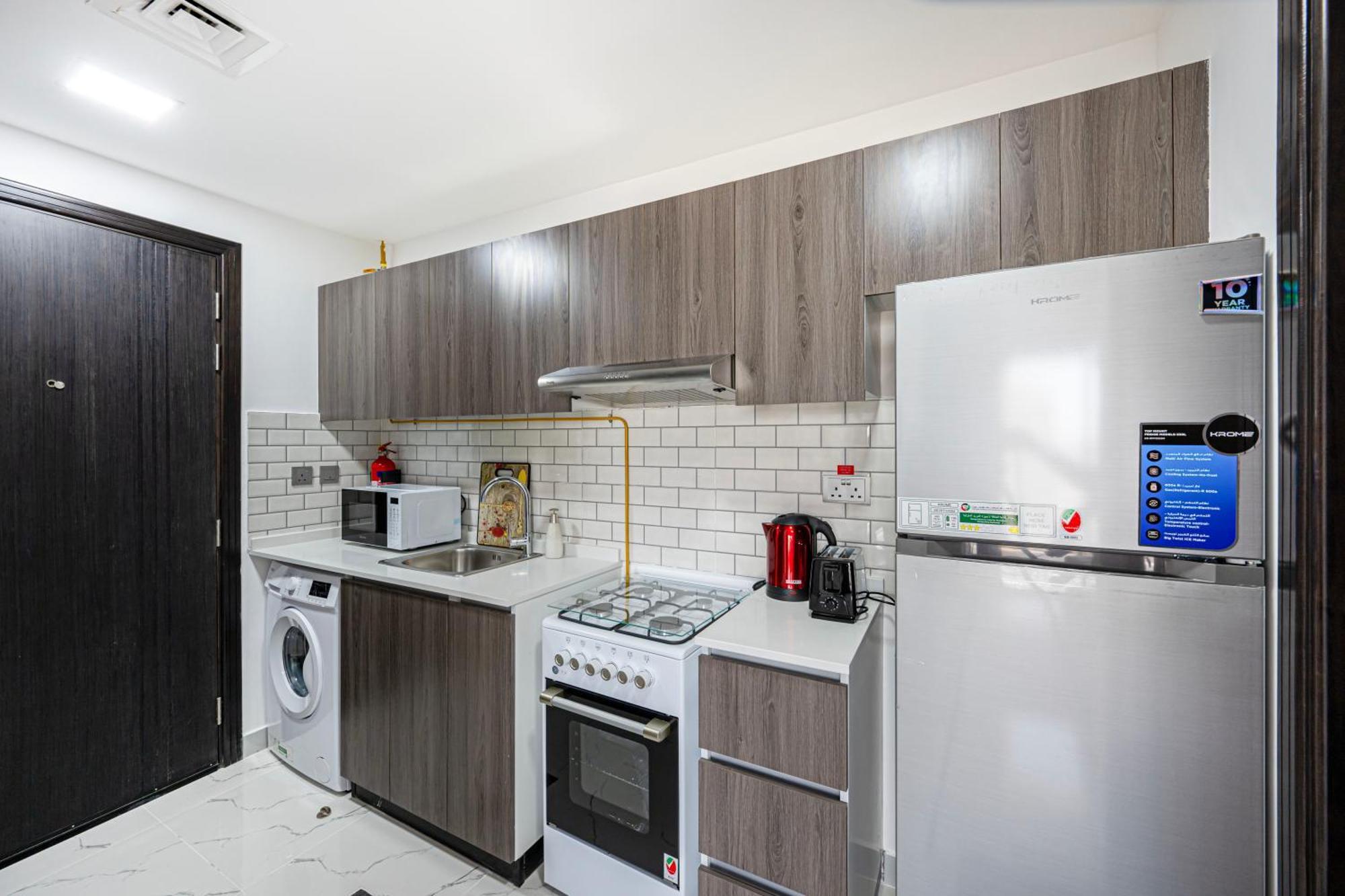 Modern Comfort In Dubailand