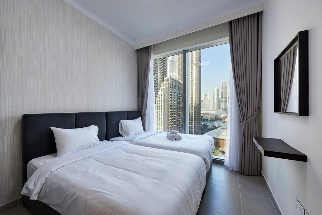Tick - 4br Burj Khalifa Fountain Views 1 Apartament