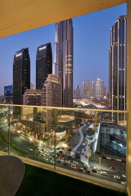 Apartament Tick - 4br Burj Khalifa Fountain Views 1 Dubai