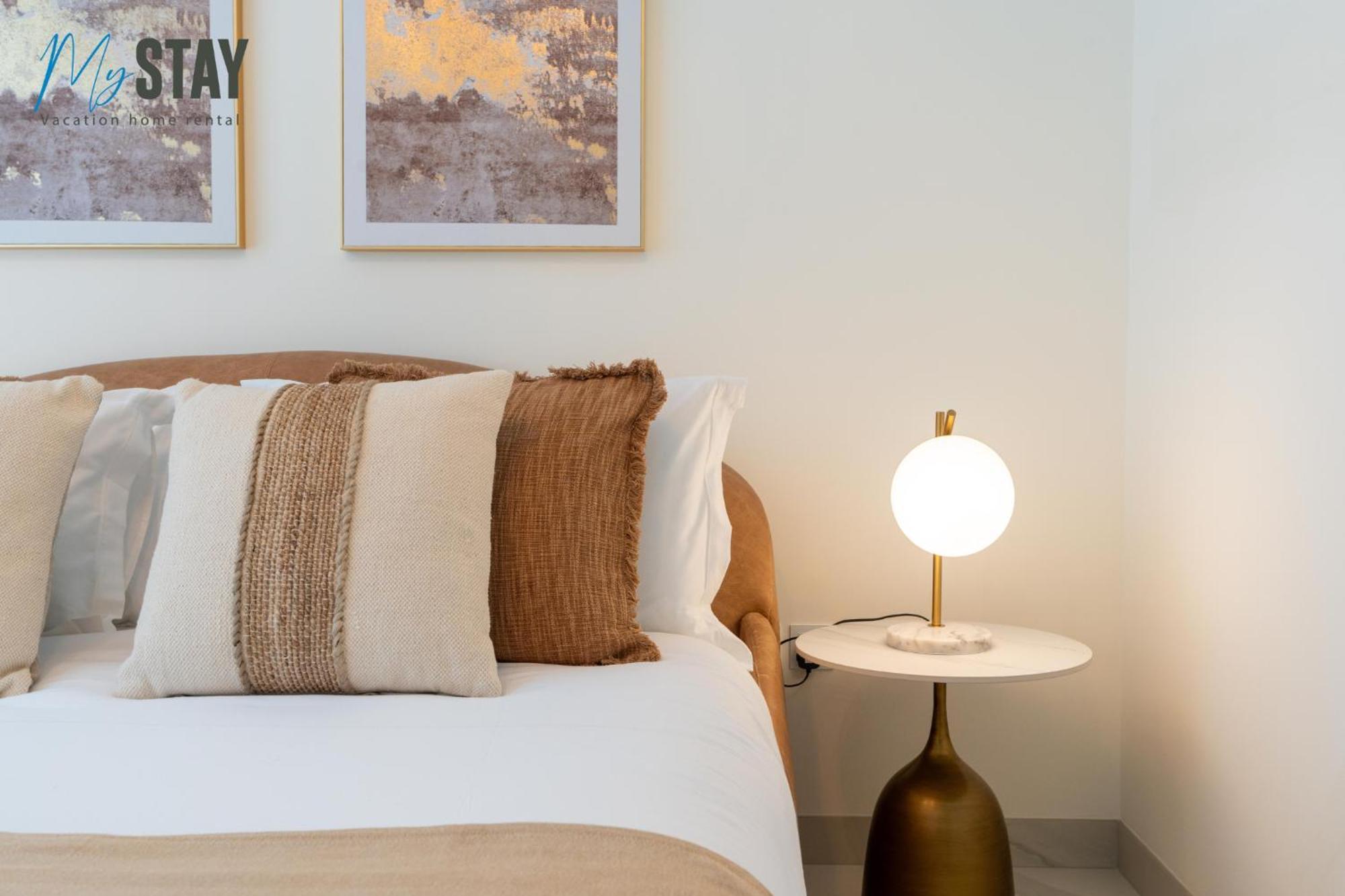 Stylish 2br With Assistant
