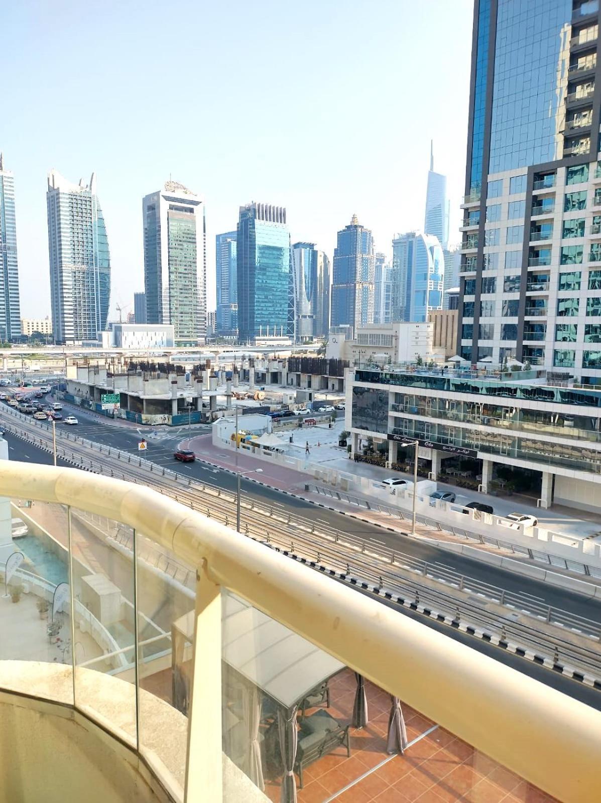 Upgraded 2 Bedroom At Marina * Dubaï