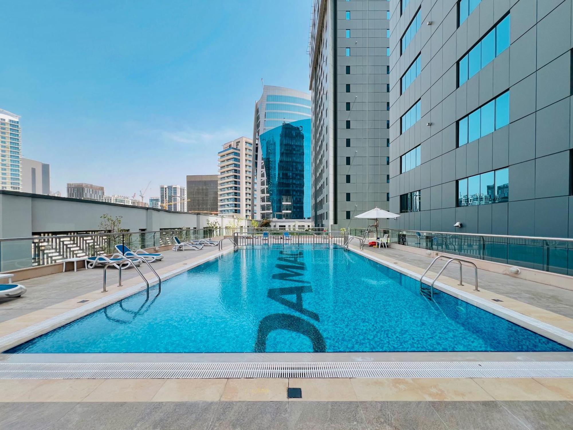 Waves - Executive Bay Studio, Canal View And Modern Amenities Appartement Dubaï