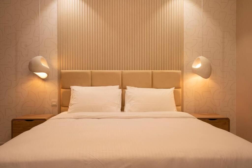 5 Star With Burj View Infinity Pool And Gym Apartament Dubai