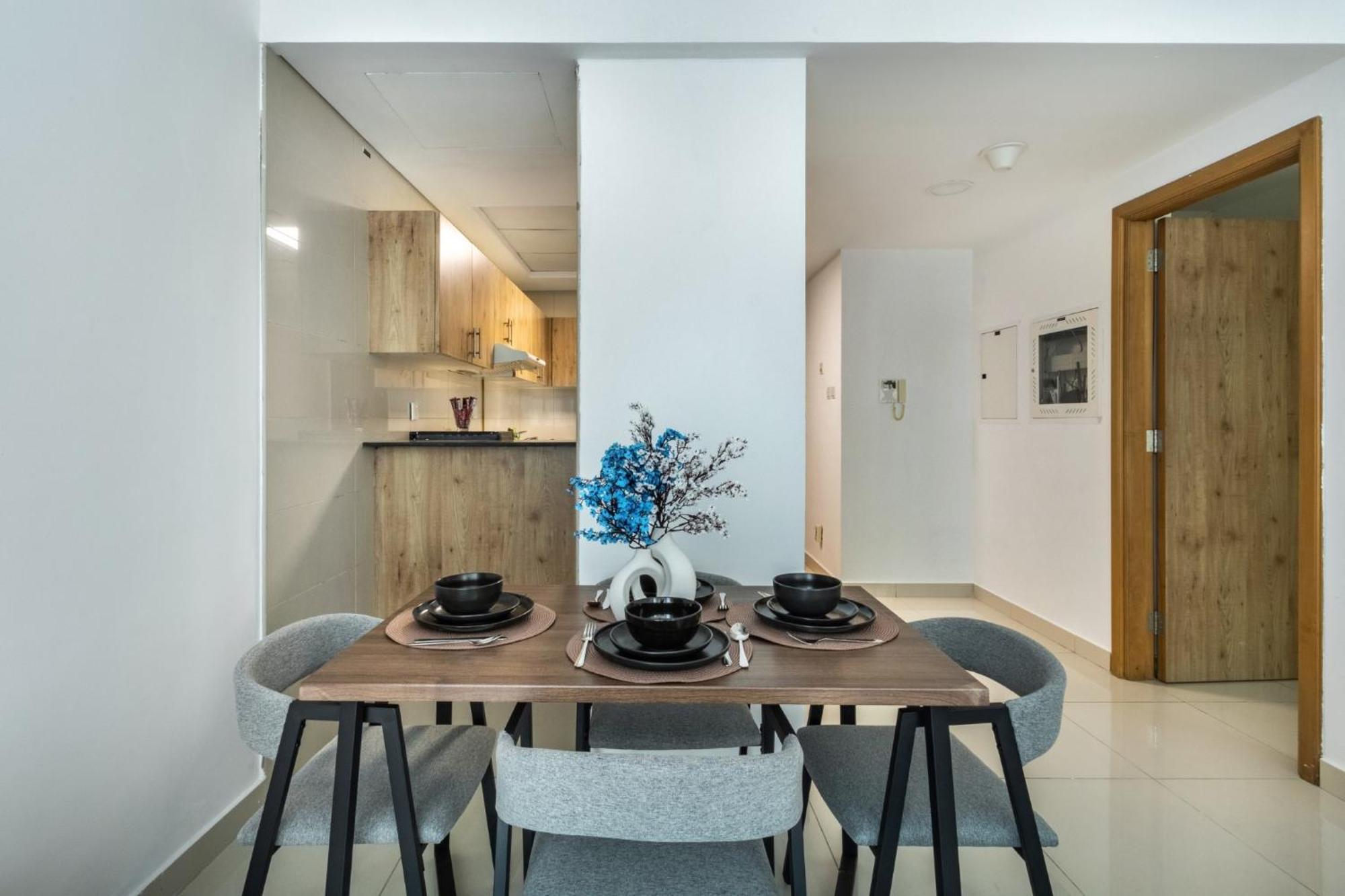Shoresinn - Chic Waterfront Living In Marina *