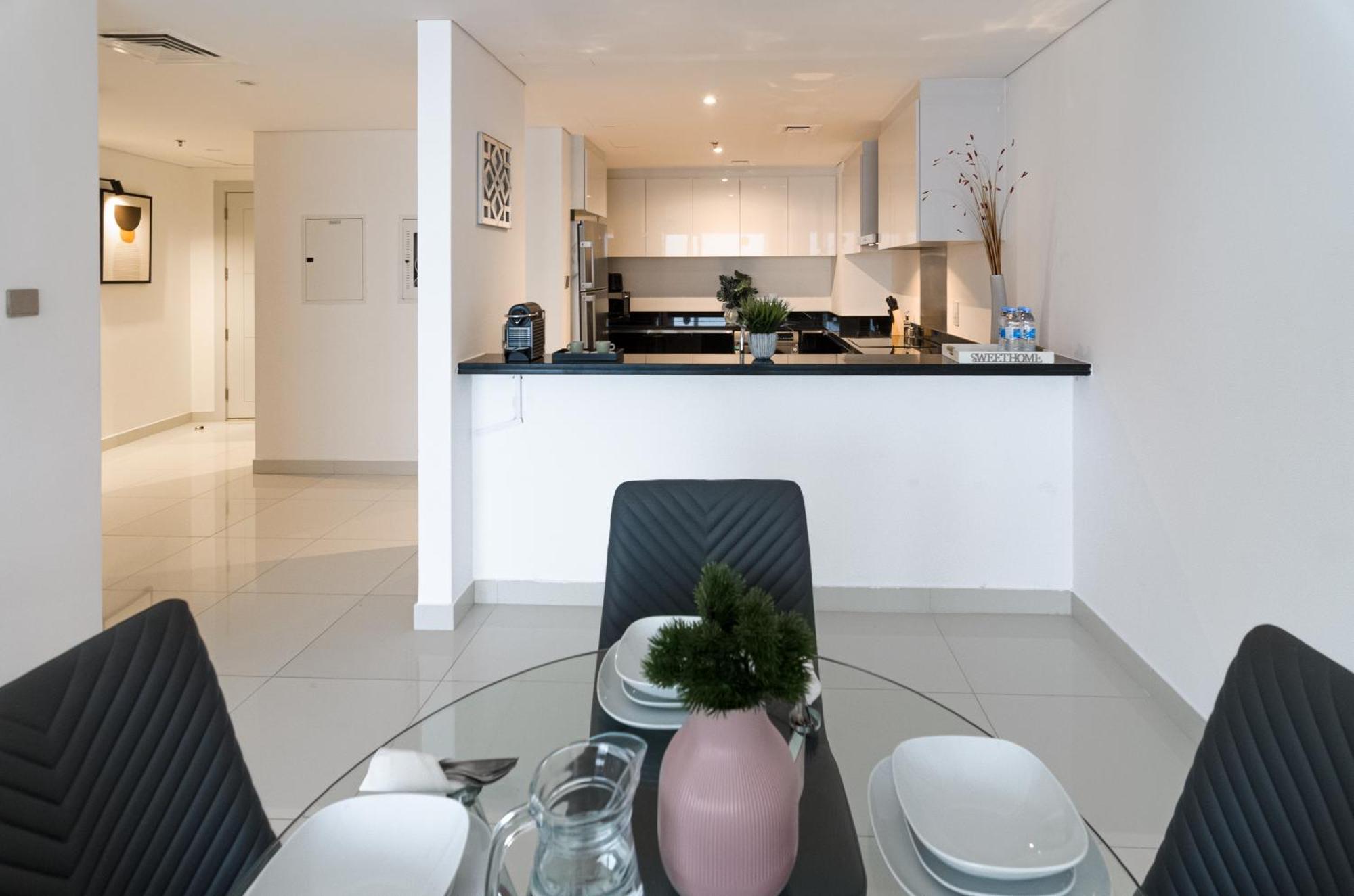 Oskena Vacation Homes- Beautiful High Floor Two Bedroom In Marina Apartamento Dubái