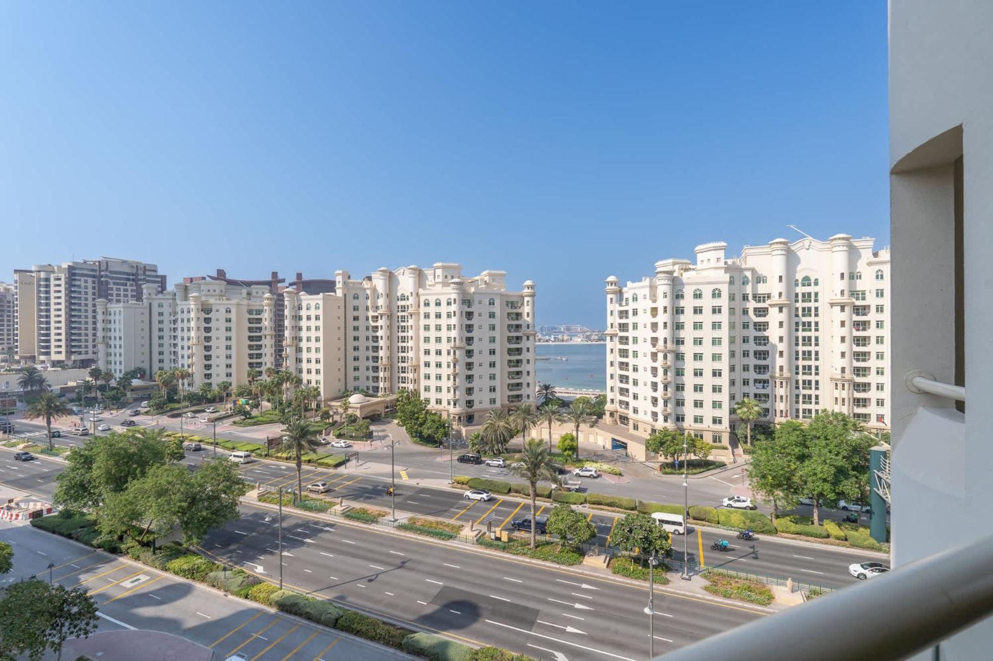 Apartamento Prestigious 3-bedroom With Access On Palm Jumeirah! Dubái