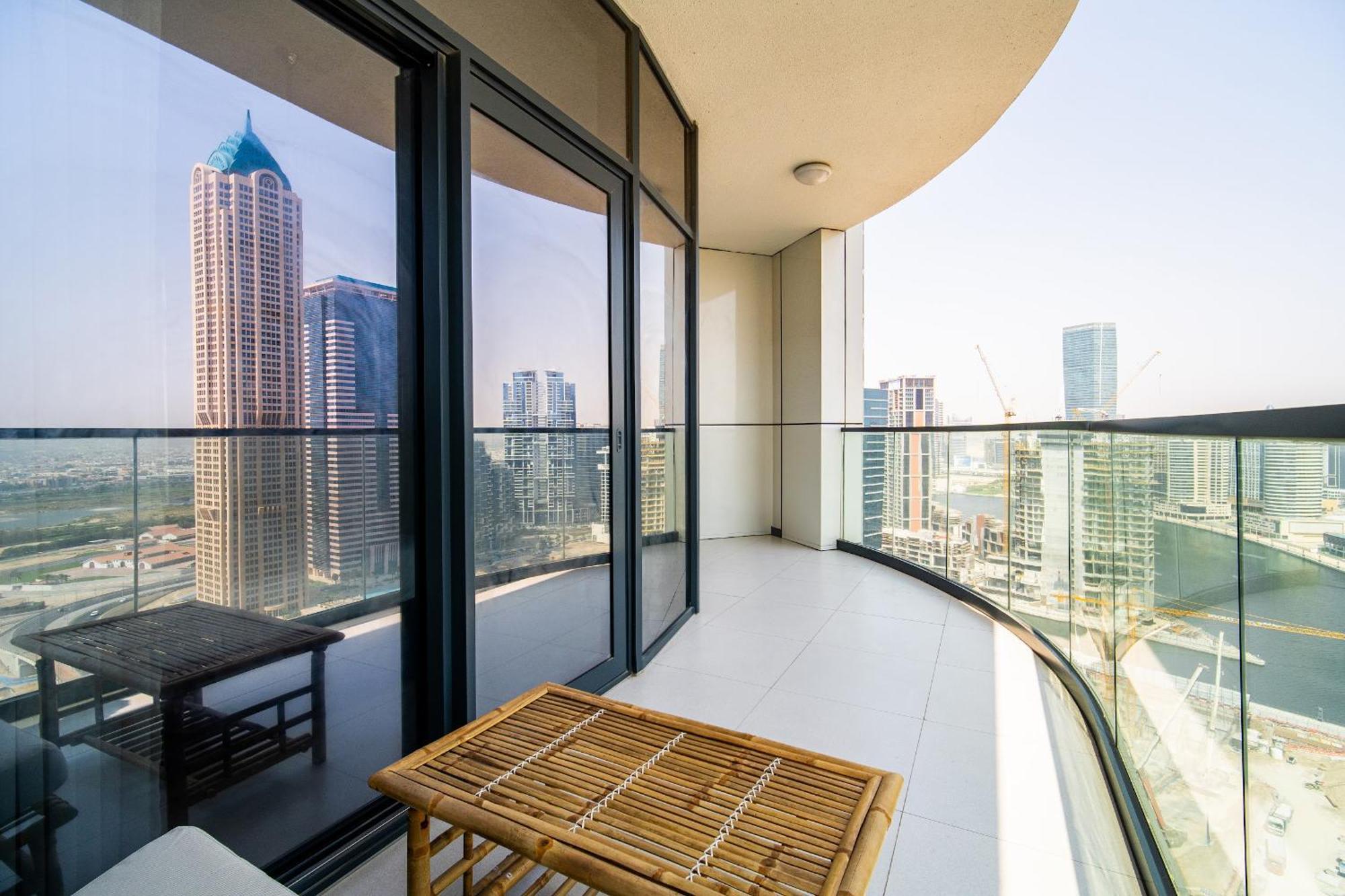 Elegant Escapes - Lavish 1b,dubai Water Canal View