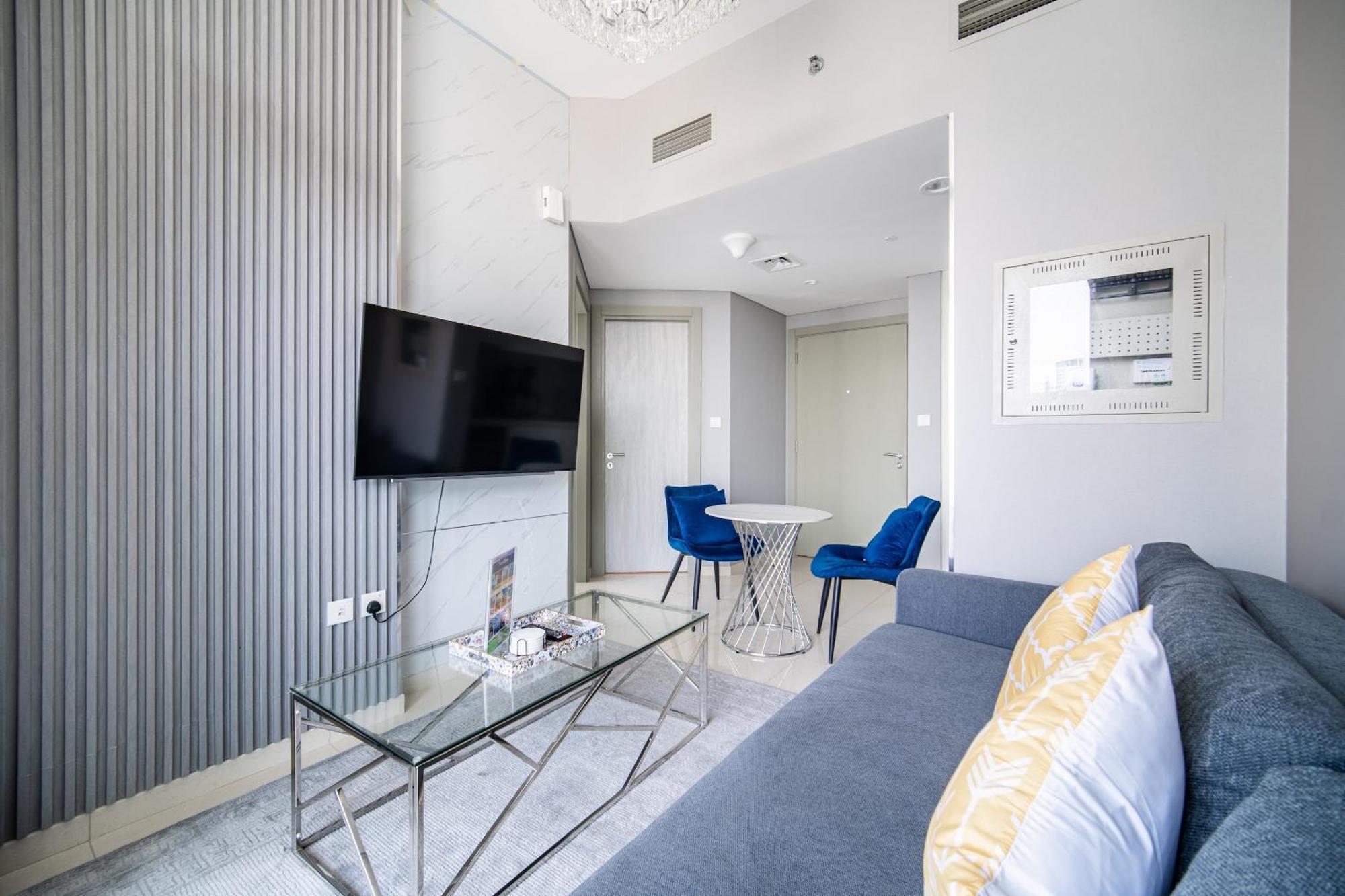 Elegant Escapes - Lavish 1b,dubai Water Canal View Apartamento