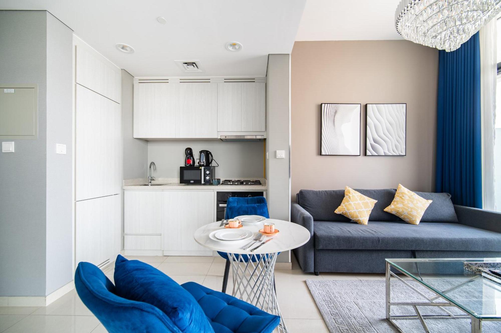 Elegant Escapes - Lavish 1b,dubai Water Canal View Apartamento Dubai