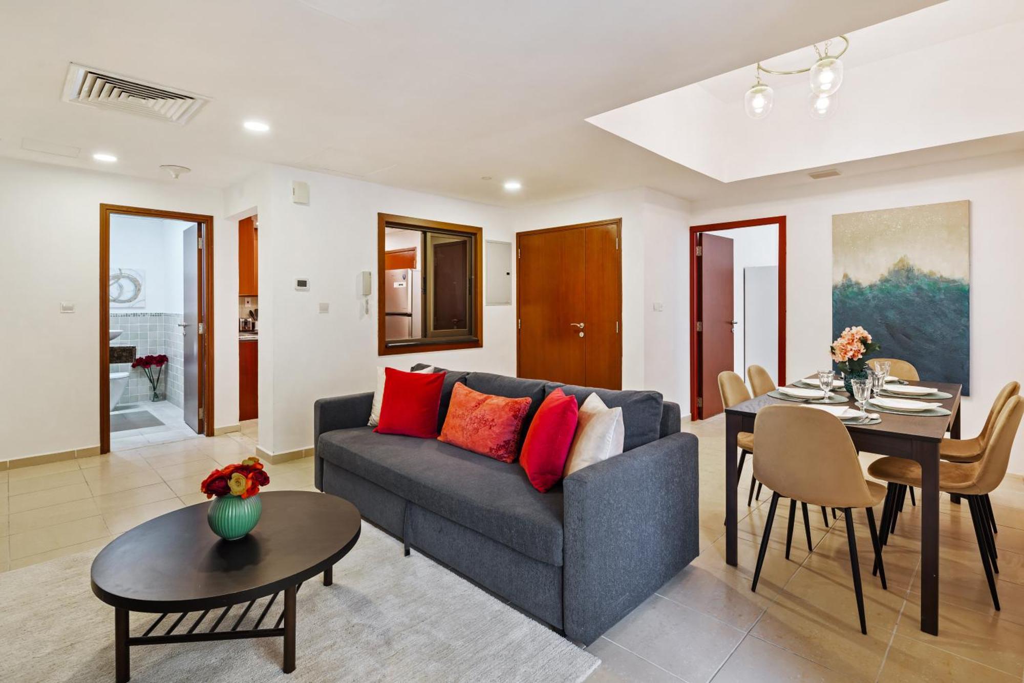 Spacious 5br With Maid's On Jbr - Prime Location, Steps From Shops, Dining & Entertainment - By Sunkissed Homes Apartamento *