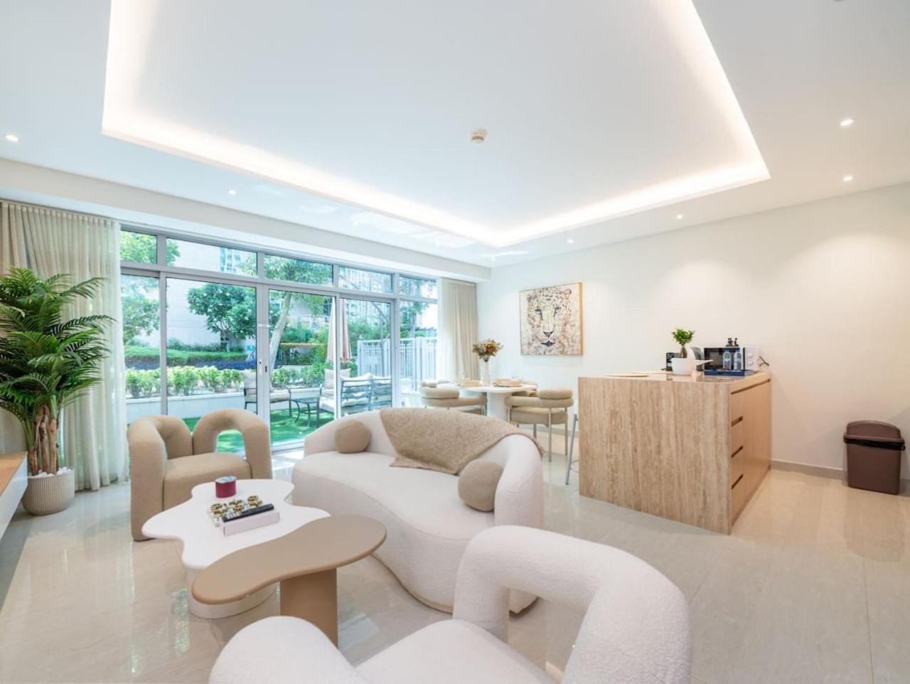 Appartement Luxury Downtown 1-bed With Expansive Terrace Dubaï